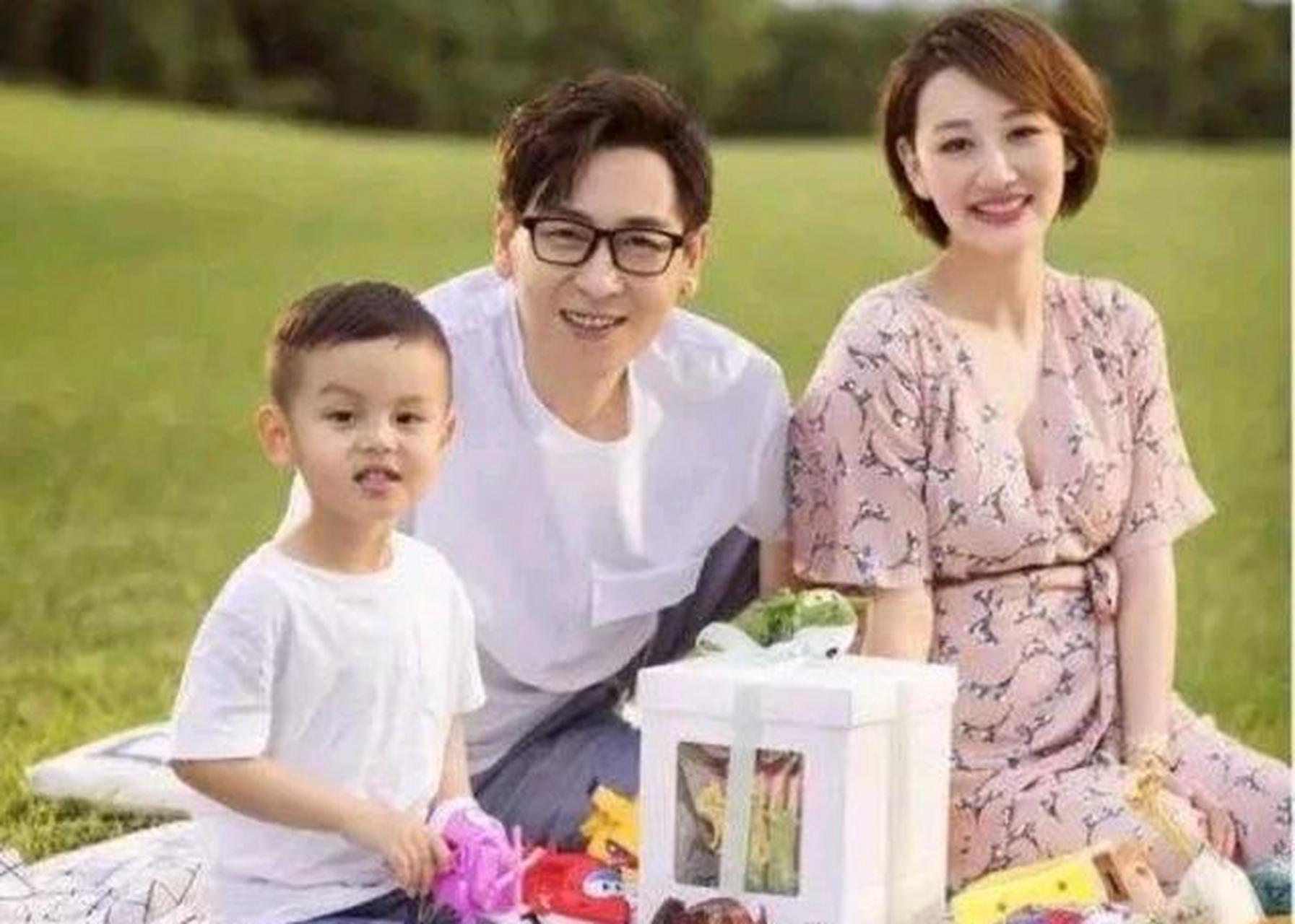 《一站到底》主持人李好和郭晓敏这对儿结婚8年的夫妻到底是怎么了