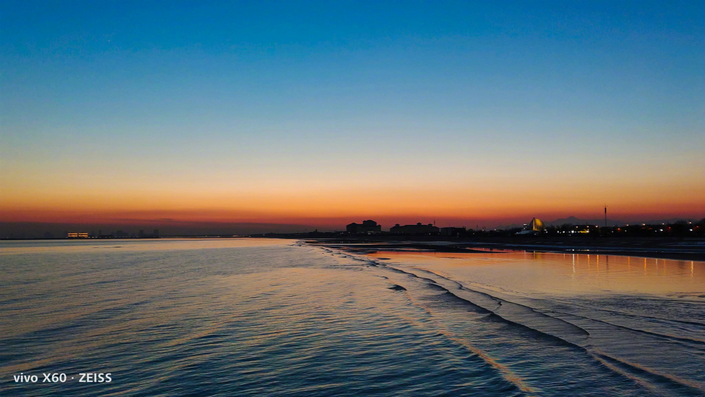 在功能严重同质化的2020年,vivo x60的微云台是一项有技术含量的创新.