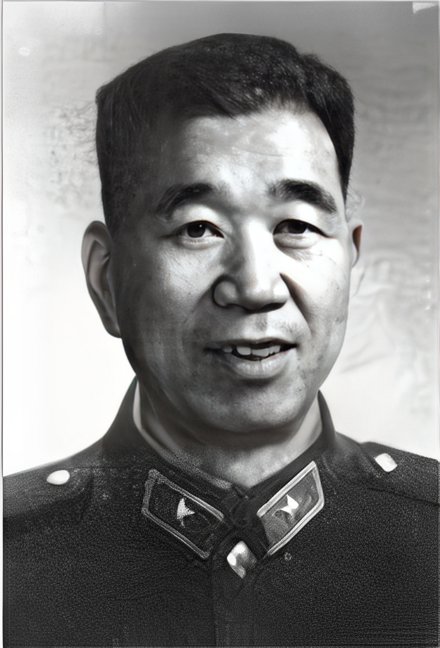 在投入朝鲜战争之前,第42军派遣124师副师长肖剑飞·带先遣队特前往