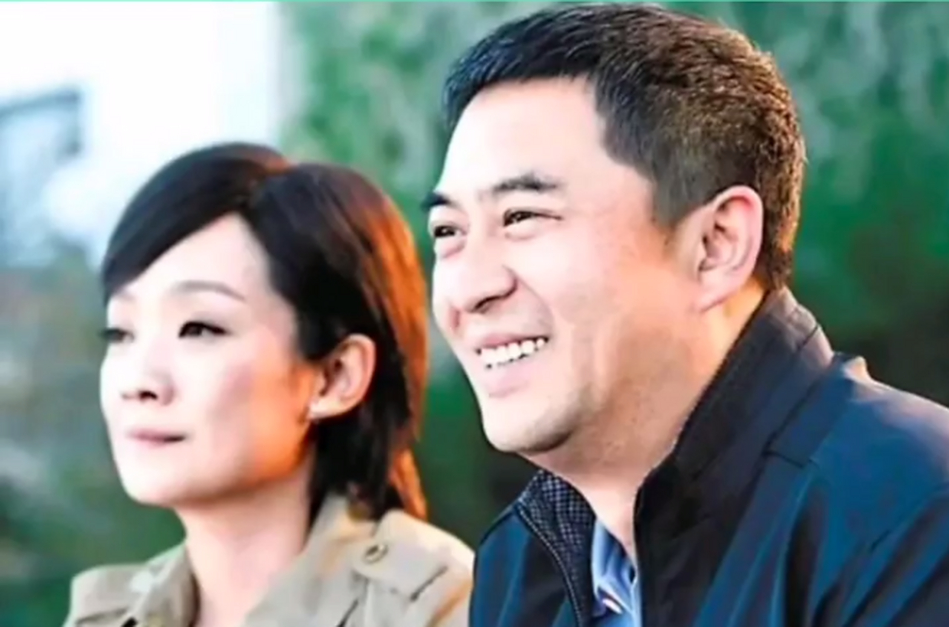 知名演员张嘉译宣布了离婚,老婆王海燕深夜发文, 一纸协议, 不再见.