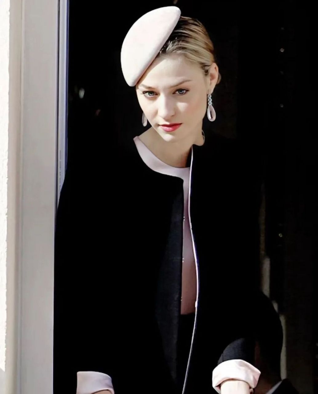 妮彩时尚人物|摩纳哥王妃beatrice borromeo曾被《tatler》杂志评为最