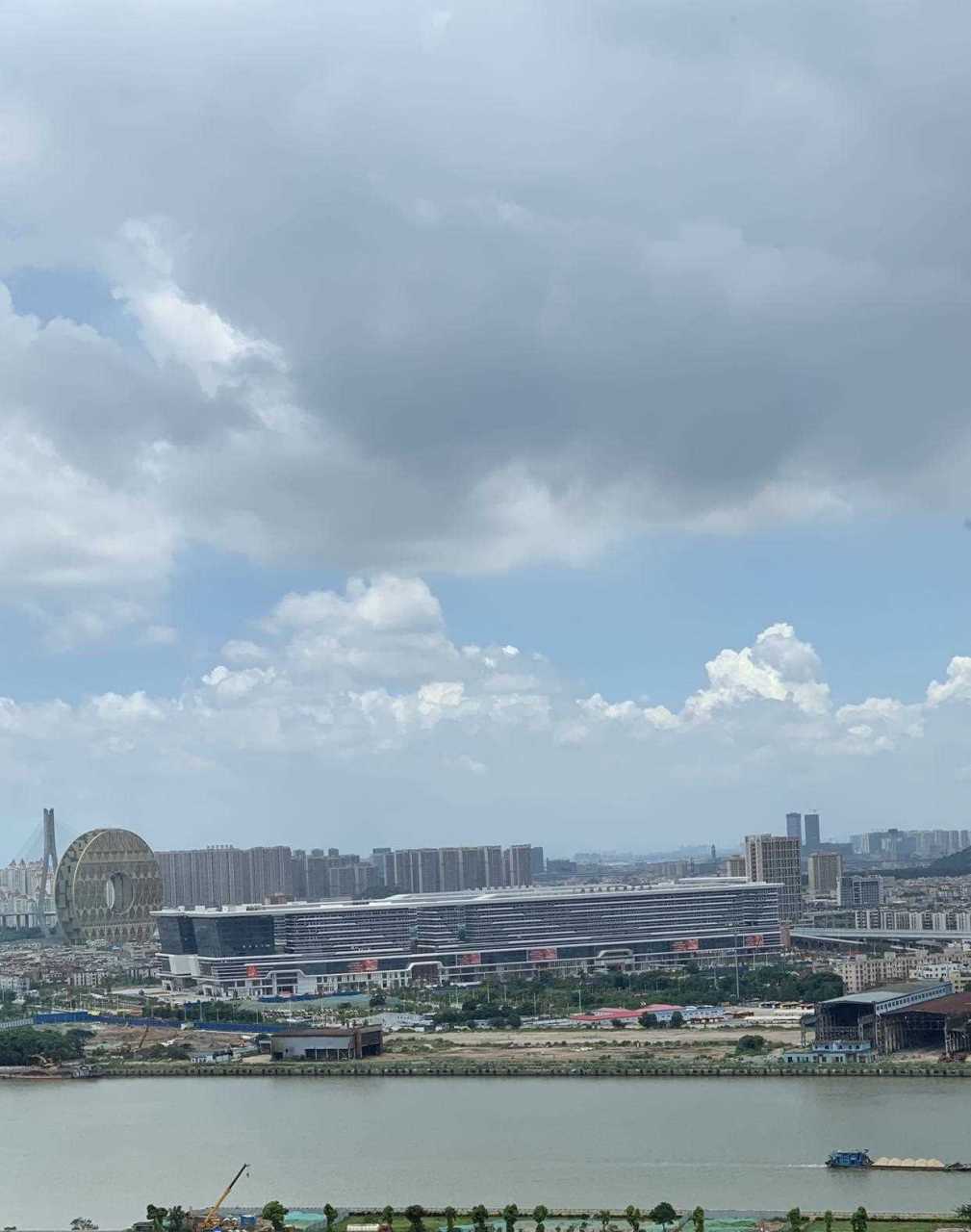 木芯设计又有一套房装修完毕啦～ 一线江景房摆场中,敬请期待哦[闭嘴]