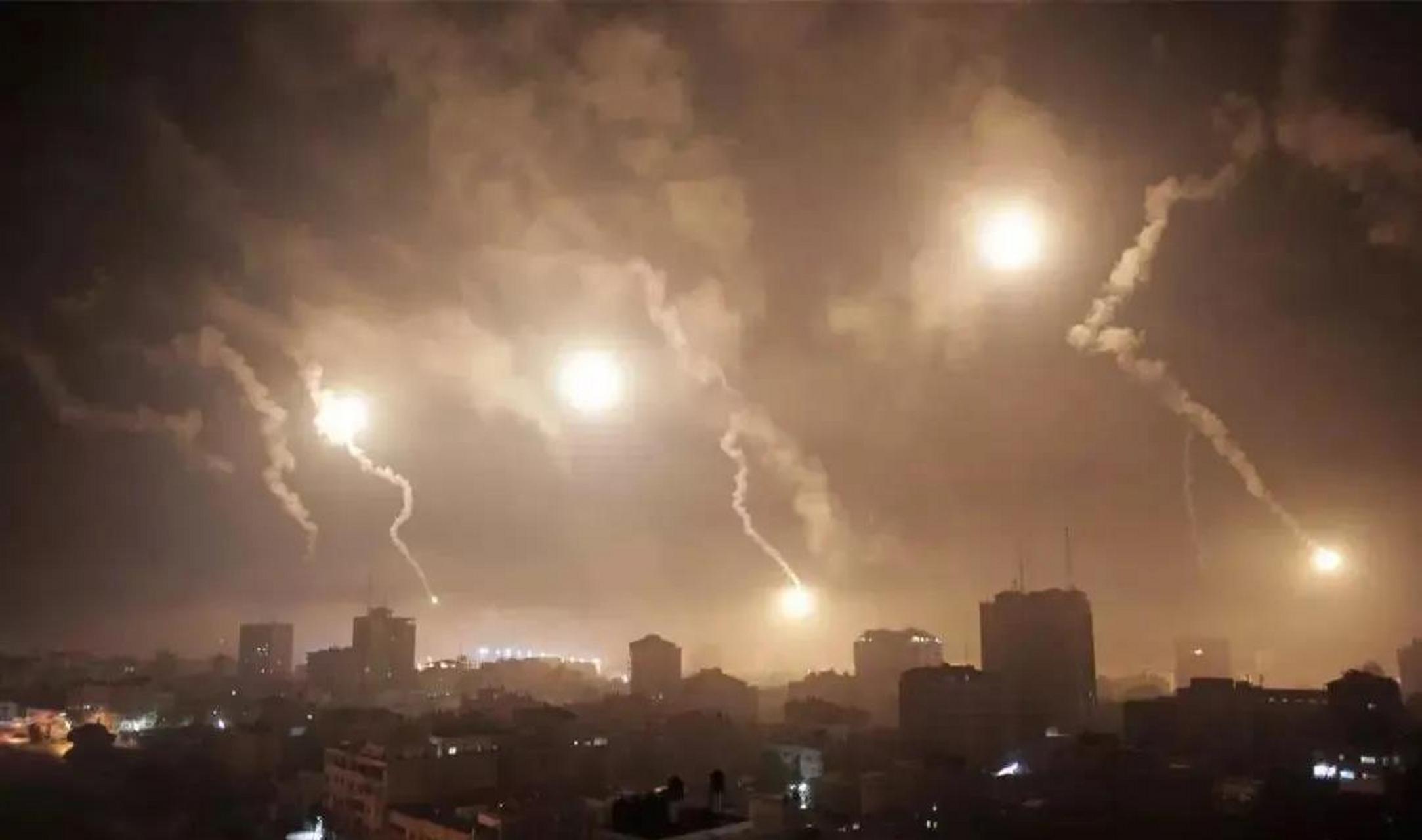 谁说俄罗斯火力不足,这一轮导弹雨让西方的幻想破灭!