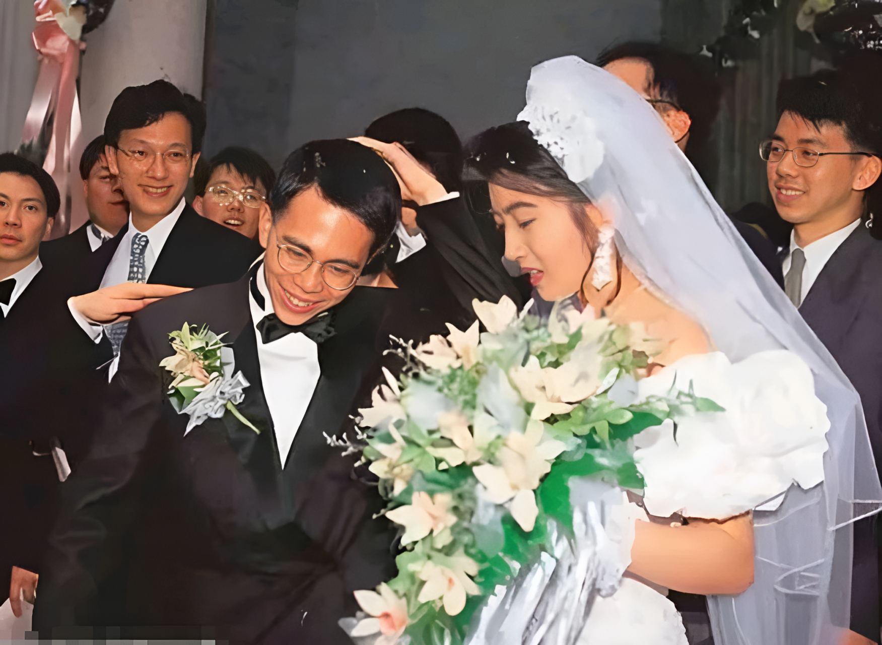 1993年在香港,首富李嘉诚29岁的长子李泽钜结婚!