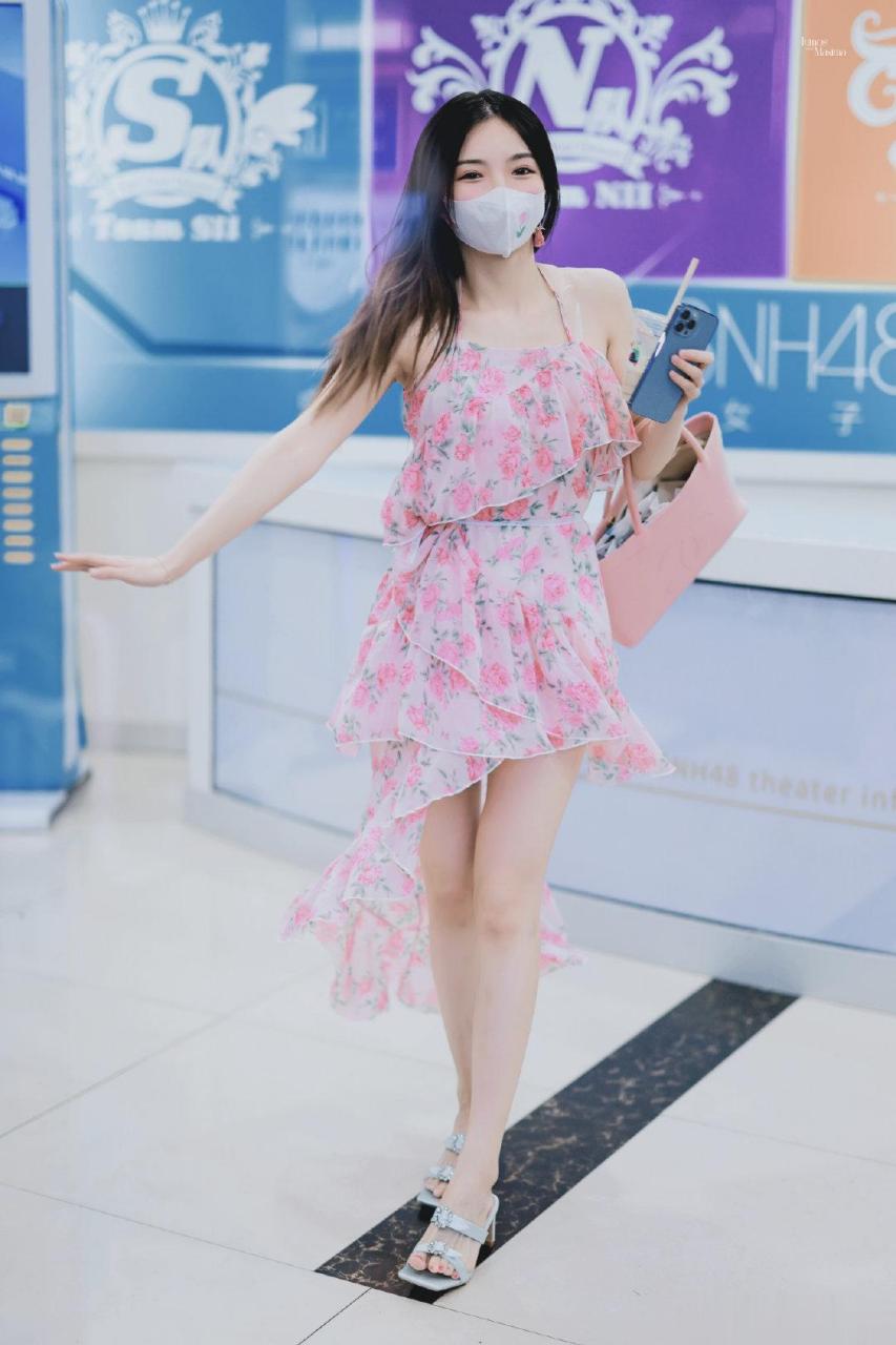 许杨玉琢 大长腿美jio