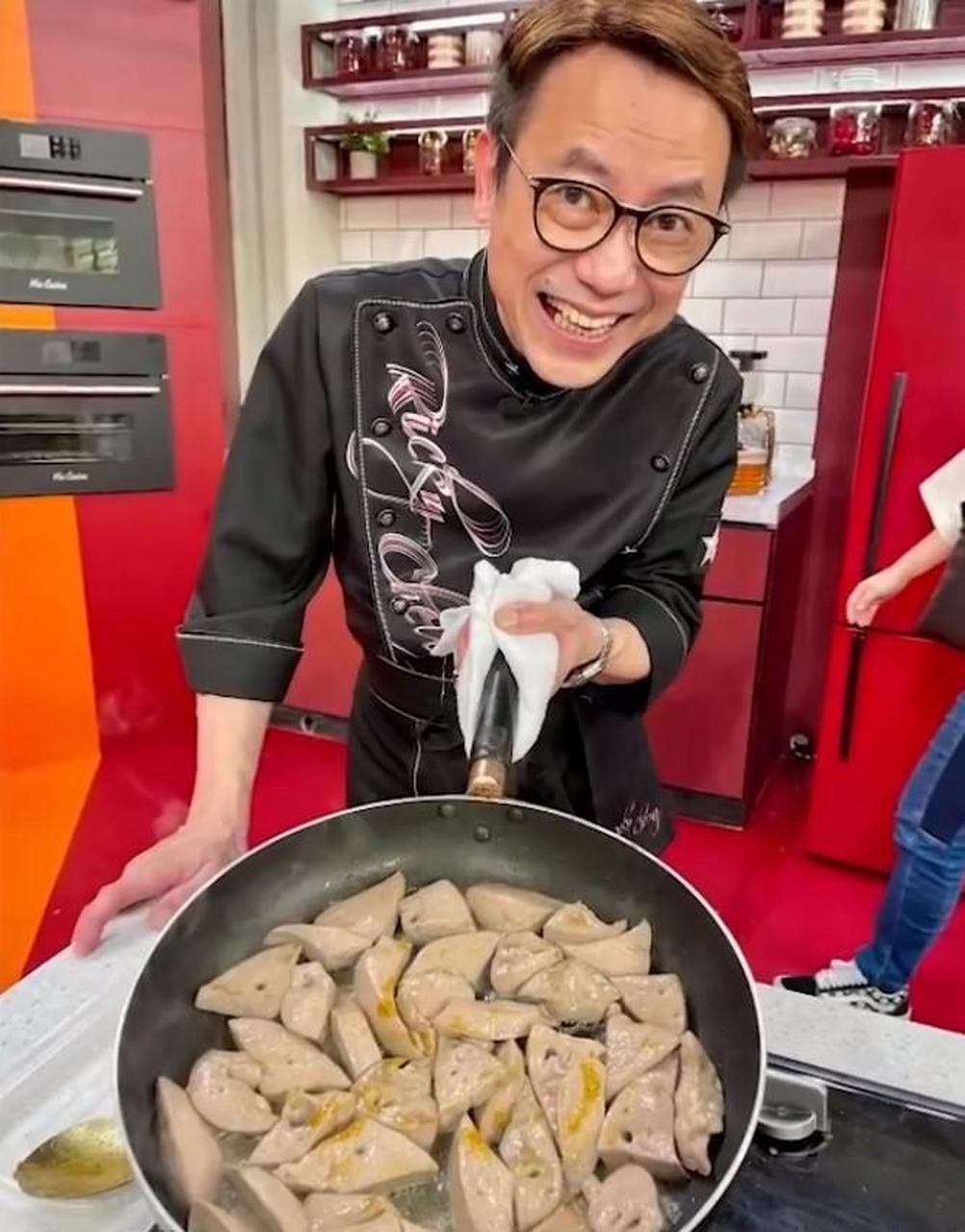 领动计划# 一天,香港明星周润发来到名厨张锦祥的私房菜餐厅吃饭,吃