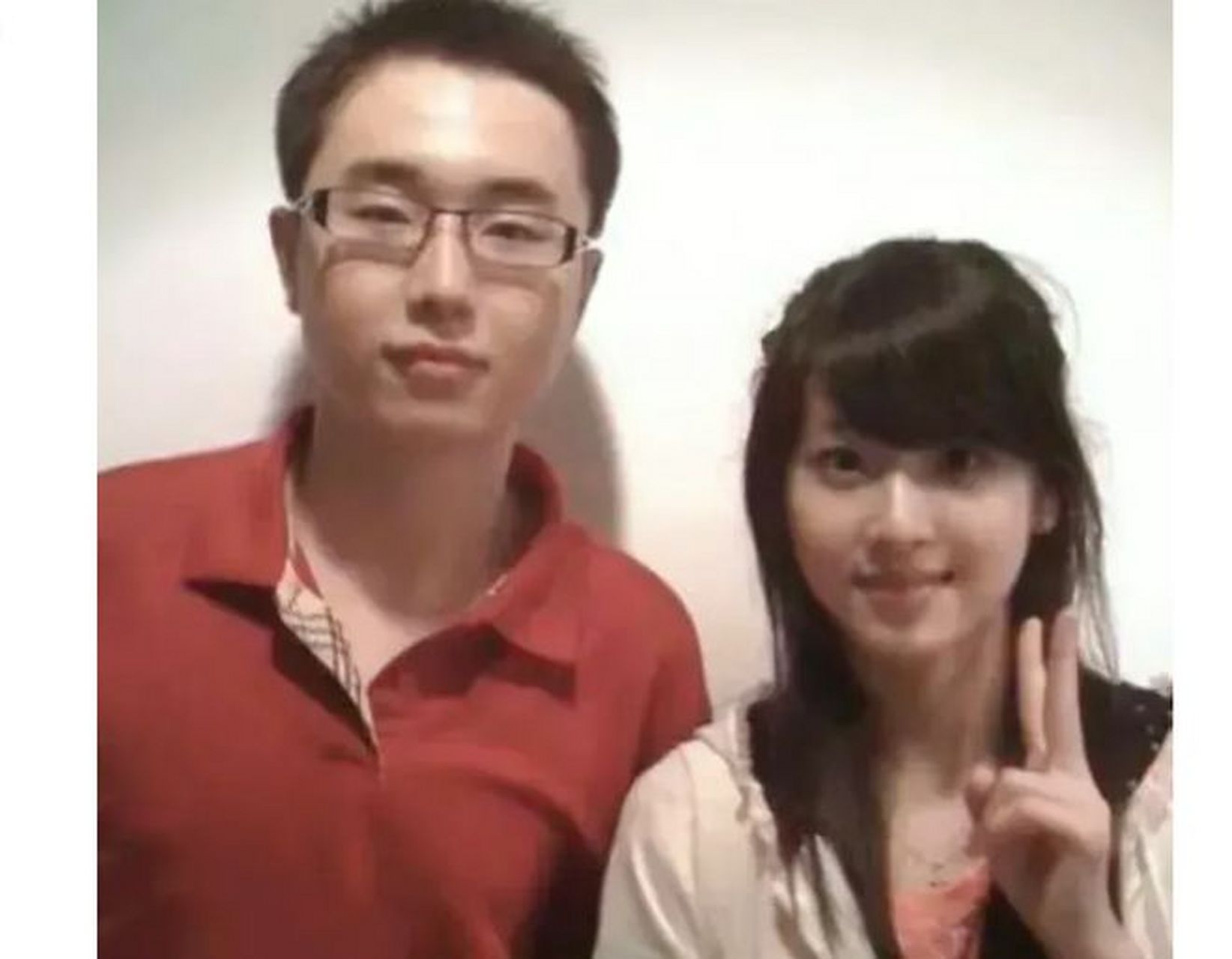 章泽天的初恋男友陶杜平是一位非常优秀的年轻人,他担任过班长,文艺