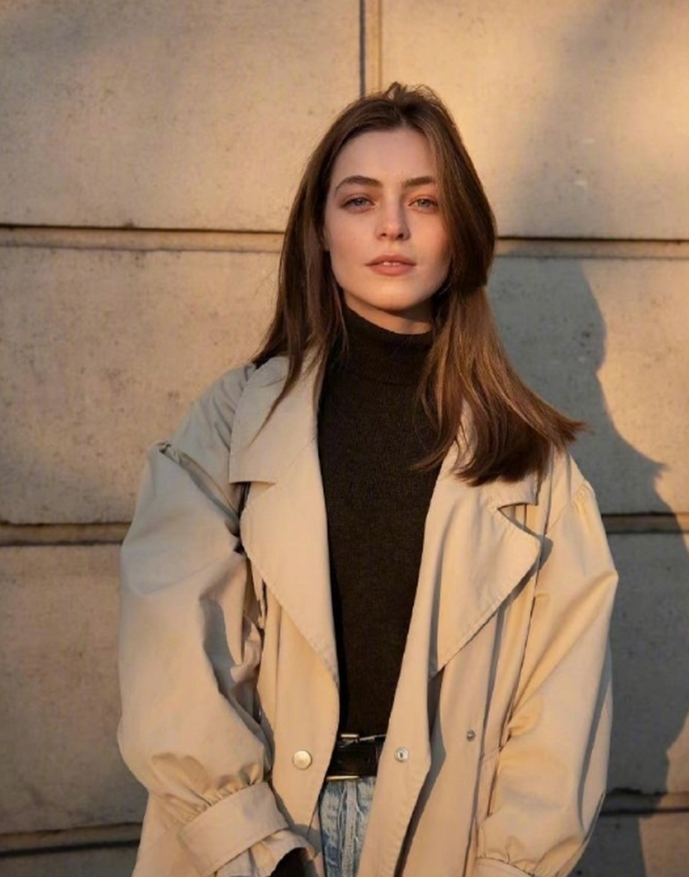 法国时尚模特camille pidoux的穿搭虽然是日常休闲穿搭,但是她的衣品