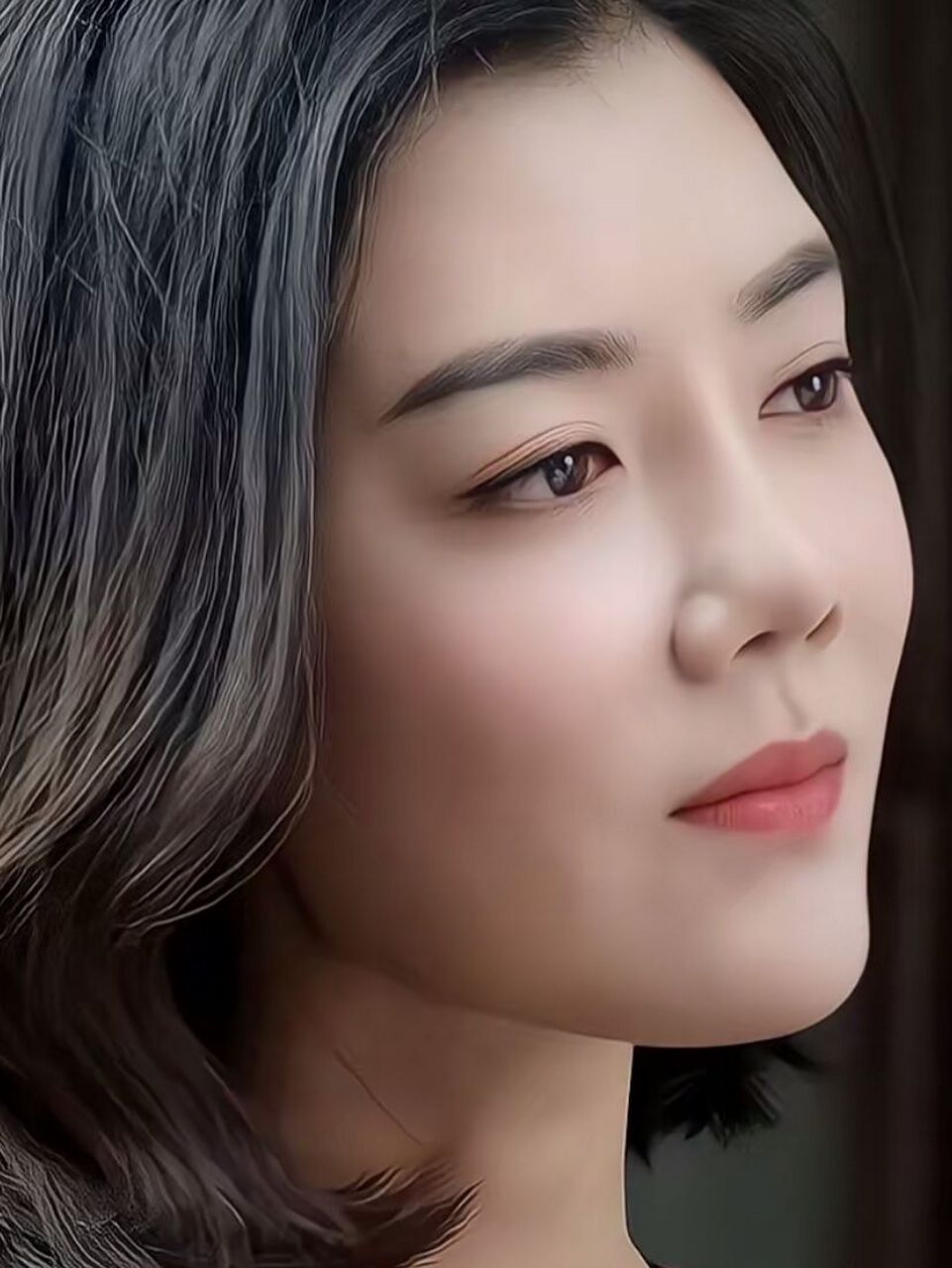 是因为鼻小柱太短了吗! #明星# 车晓应该算是父母辈的偶像了吧!