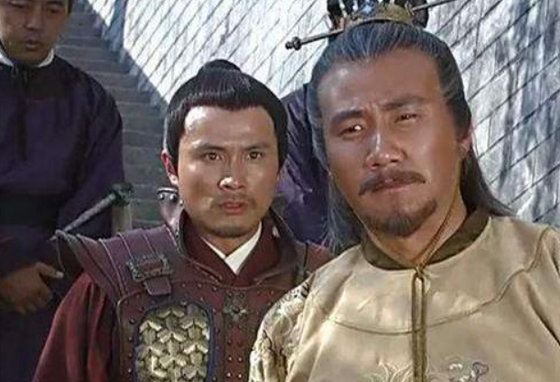 1393年,蓝玉以谋反罪被剥皮实草,抄家灭三族,受株连致死者达一万五千