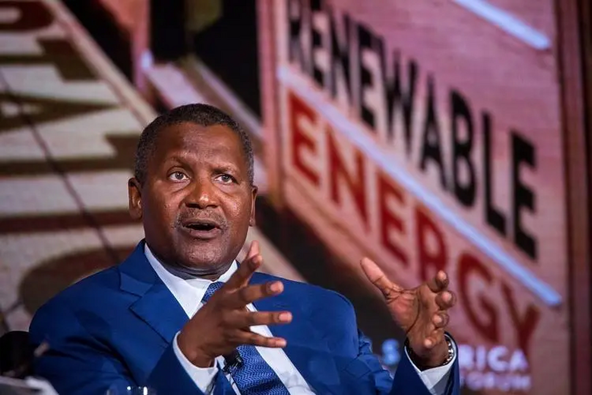 2022年,阿里科·丹格特以140亿美元财名列福布斯富豪榜第130名.