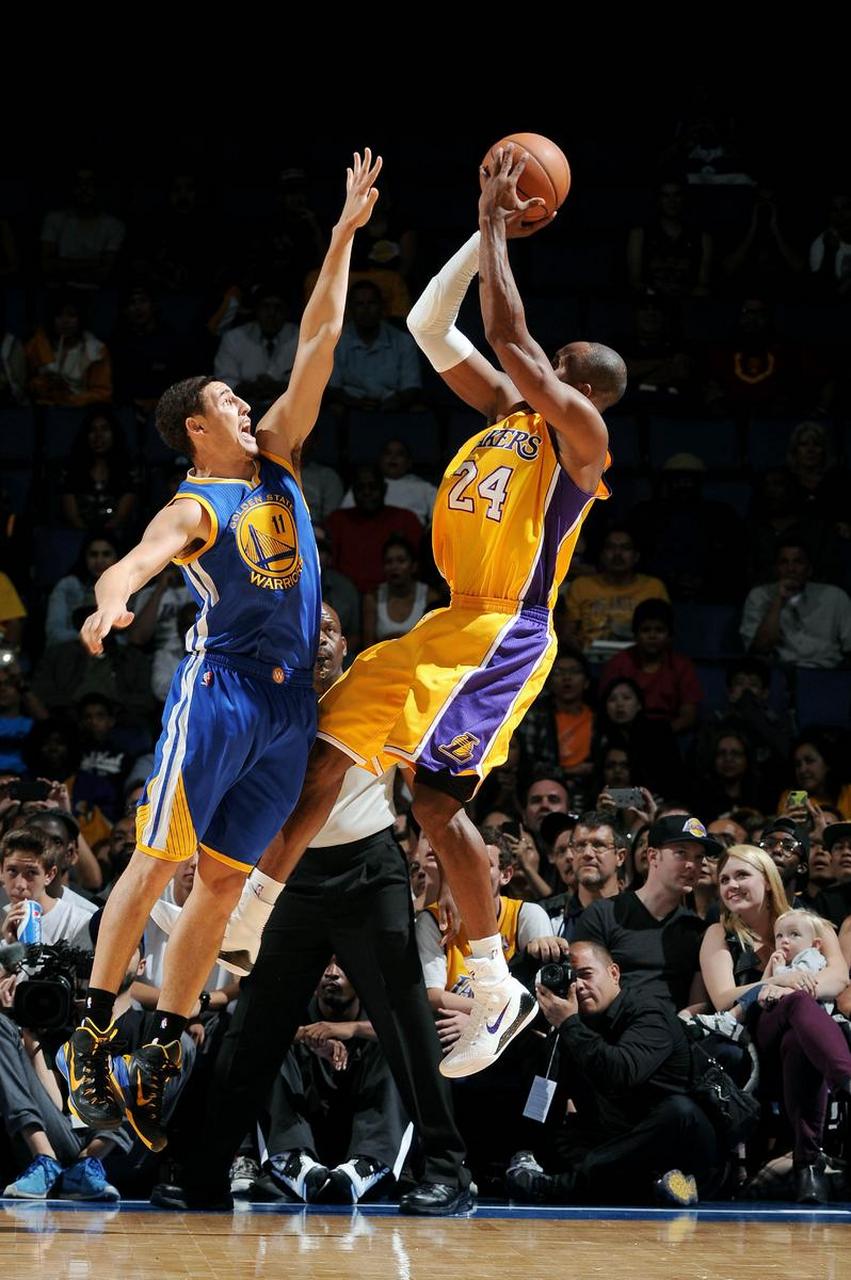 科比后仰跳投美如画