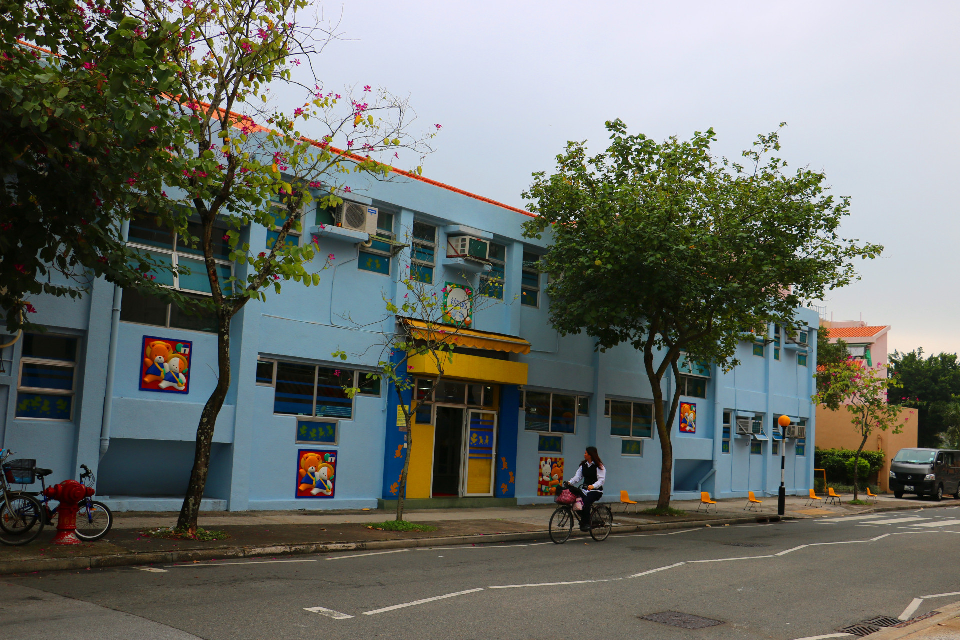 香港沙头角禁区,"一街两制"的中英街港方一侧位于禁区内的沙头角墟上.