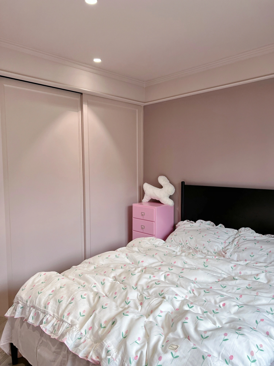 没有女孩子能拒绝这样的少女心卧室吧 blackpink色彩