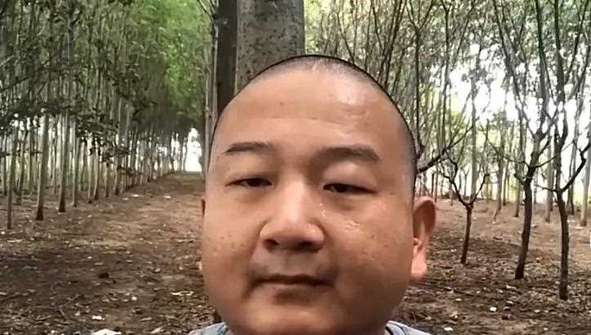 网友都对giao哥要装傻充愣出现在大众视野十分好奇,giao哥括不
