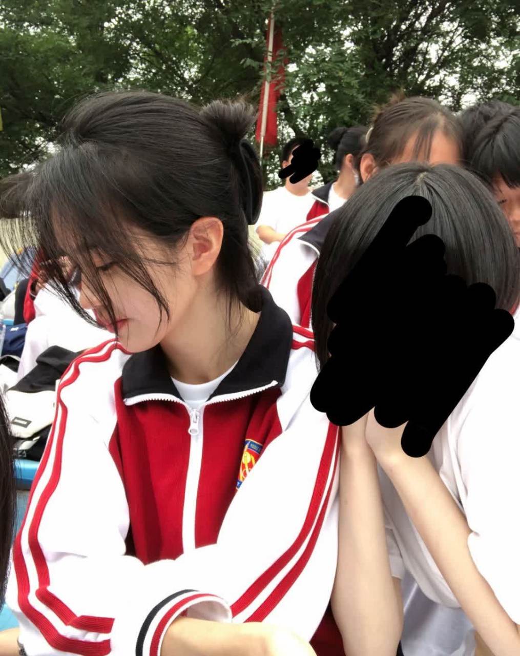 抢一张你高中时期最喜欢的照片[大哈]