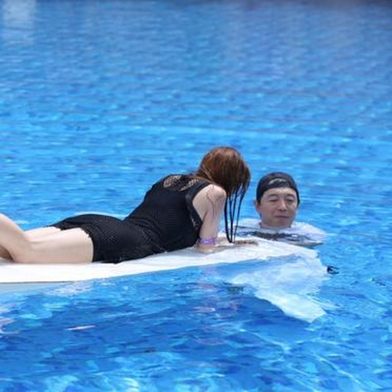 林志玲下水 游泳图片