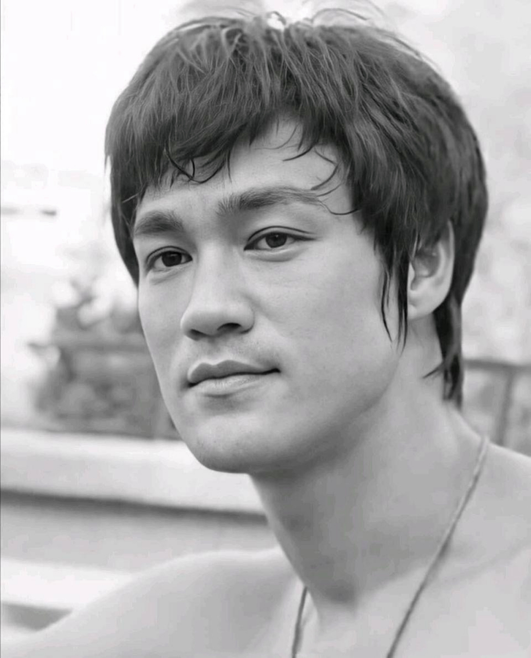 9张高清老照片,麦田里的赫鲁晓夫,老板向泳池倒硫酸