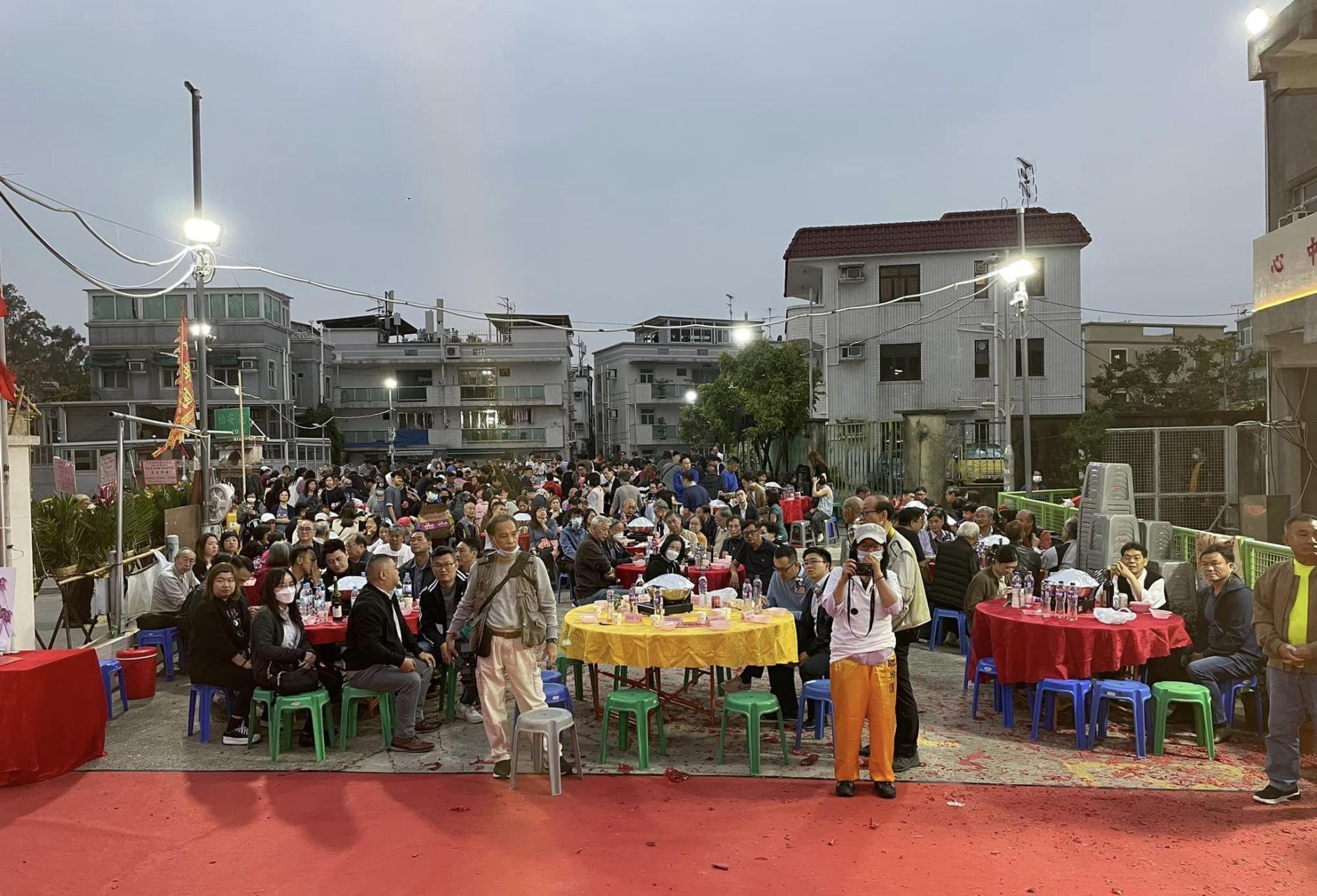 新圍村委 由於某些歴史原因,一所村公所的地權以信託人個人名義登記