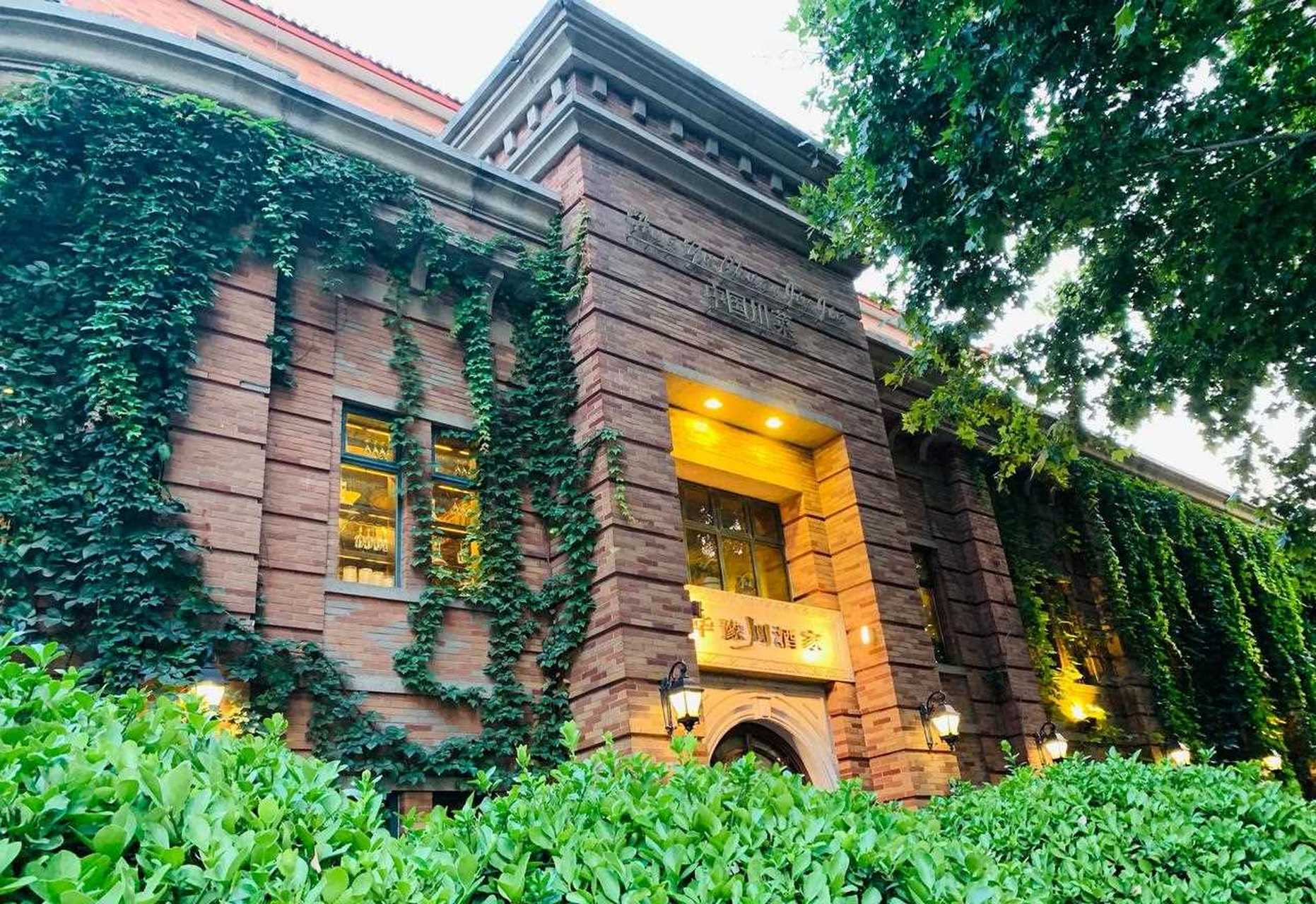 说到【华豫川】,所有人对他的印象,就是郑州川菜的引领者,行业标杆