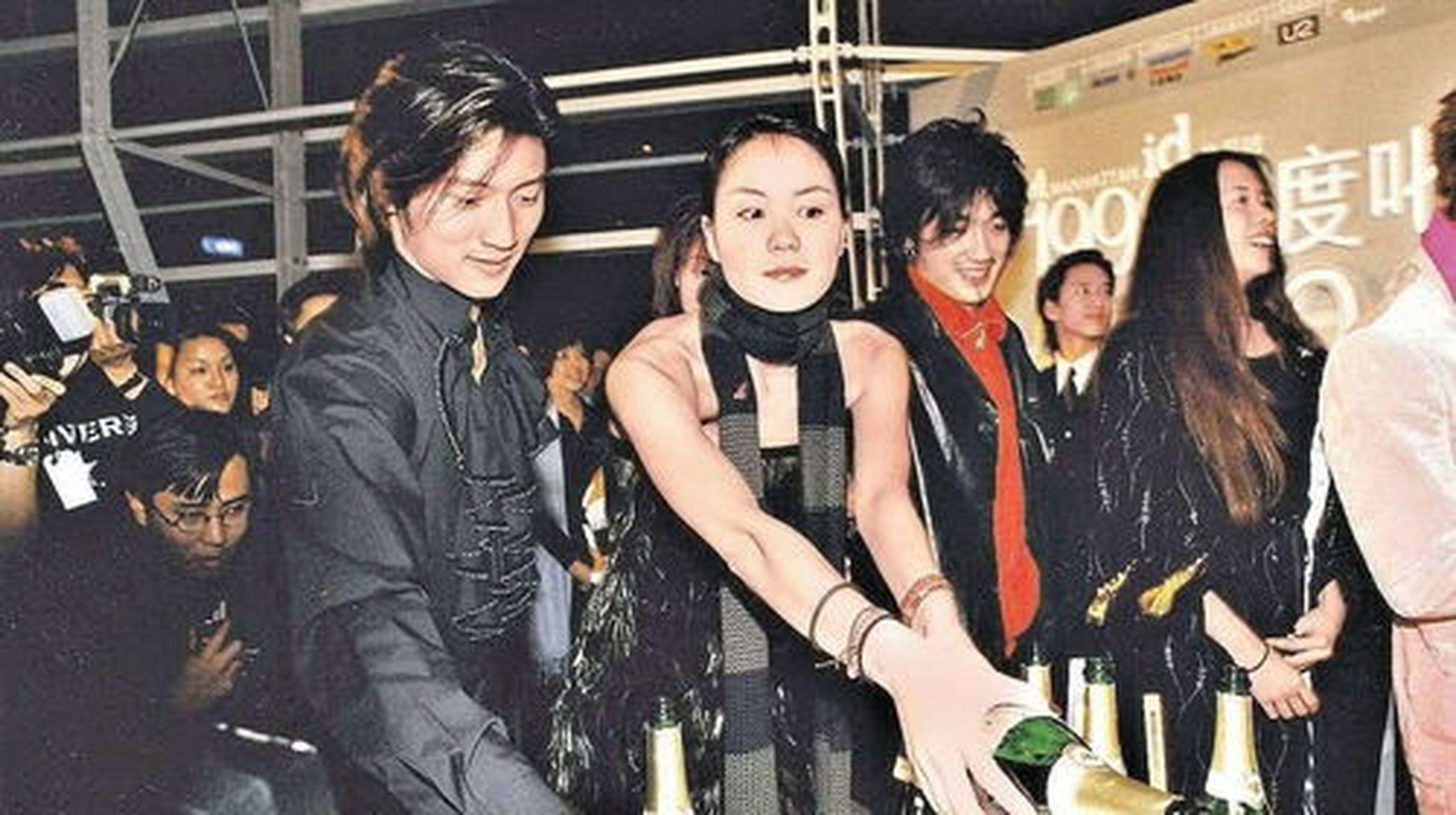 谢霆锋为何能够原谅离婚多次王菲,却无法原谅张柏芝 引言:爱情,是一个