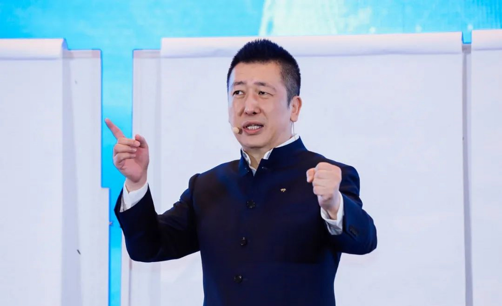 竞争战略的本质是选择不做什么  行动教育集团董事长李践老师曾明确地