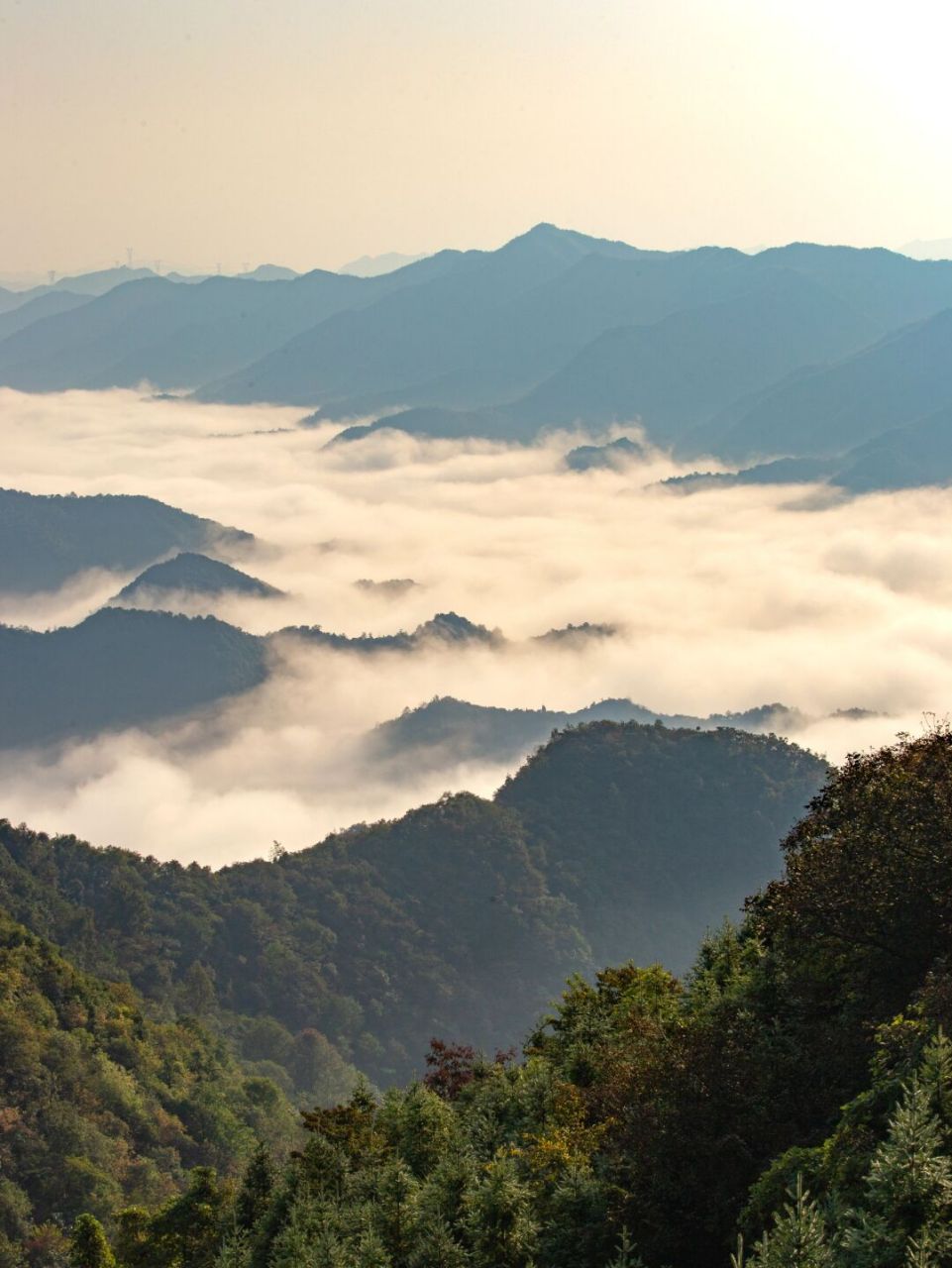 富阳最高的山图片