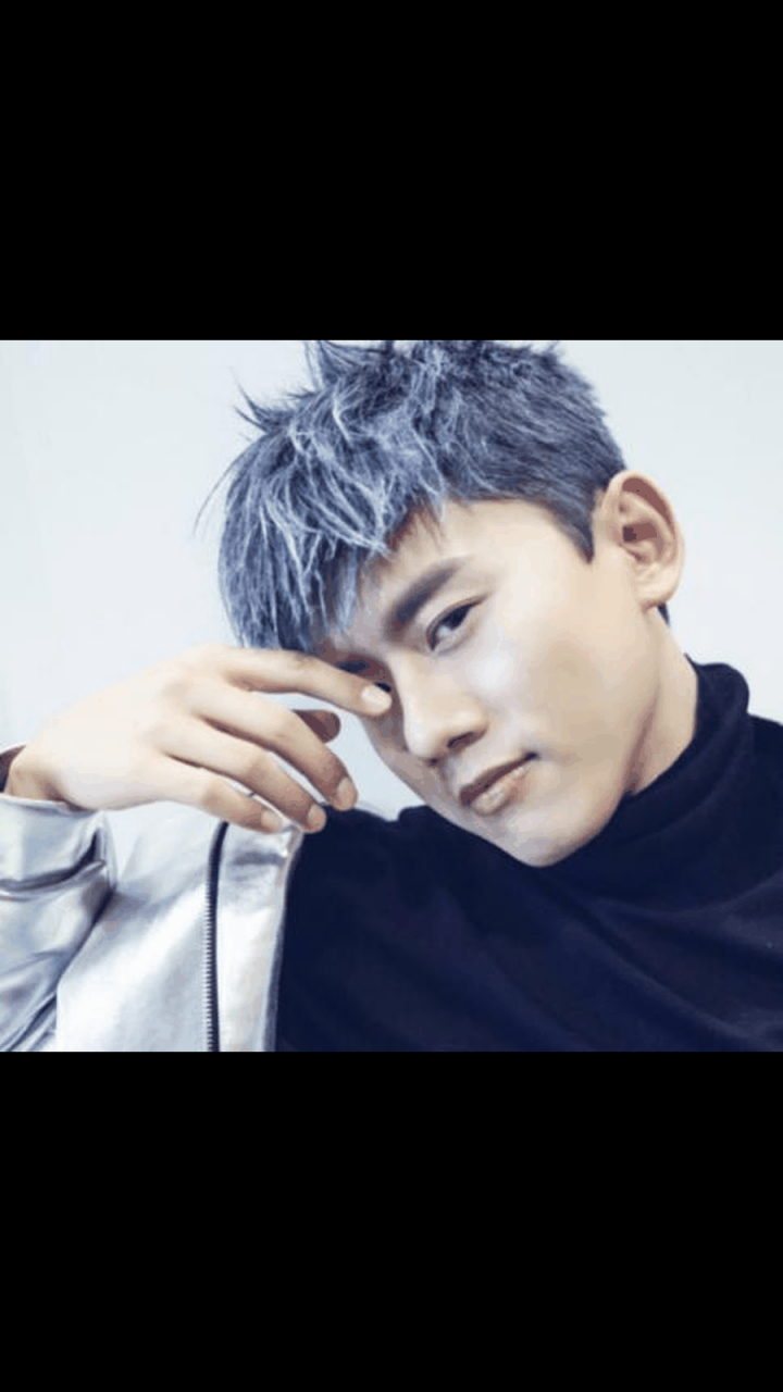 gif创作人# 当年,段曦看张杰一直没有名气,选择分手,到了2007年,张杰