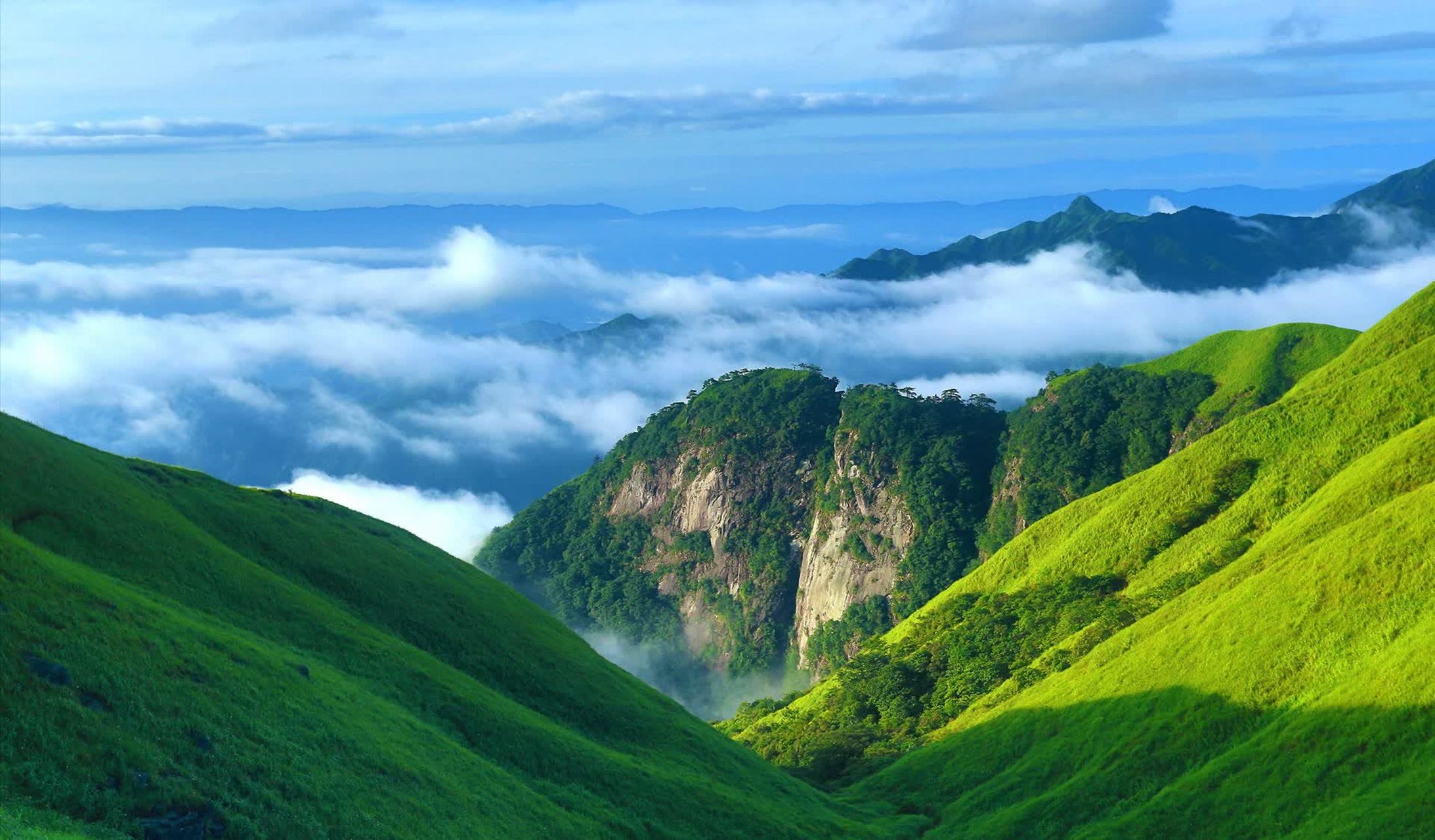 最美的云海,壮丽的草甸,云中草原武功山