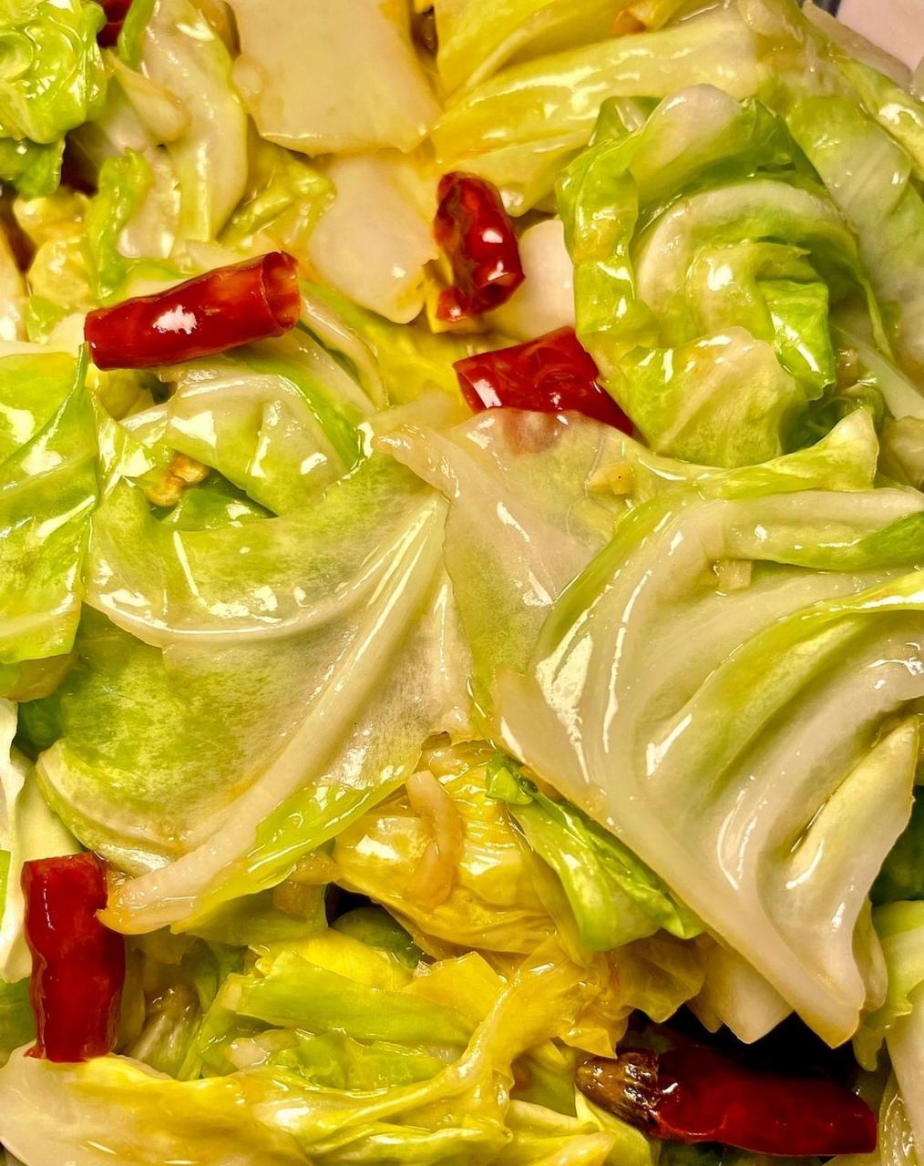 兔年"正月里"美食分享:几分钟就能搞定的酸辣手撕包菜!