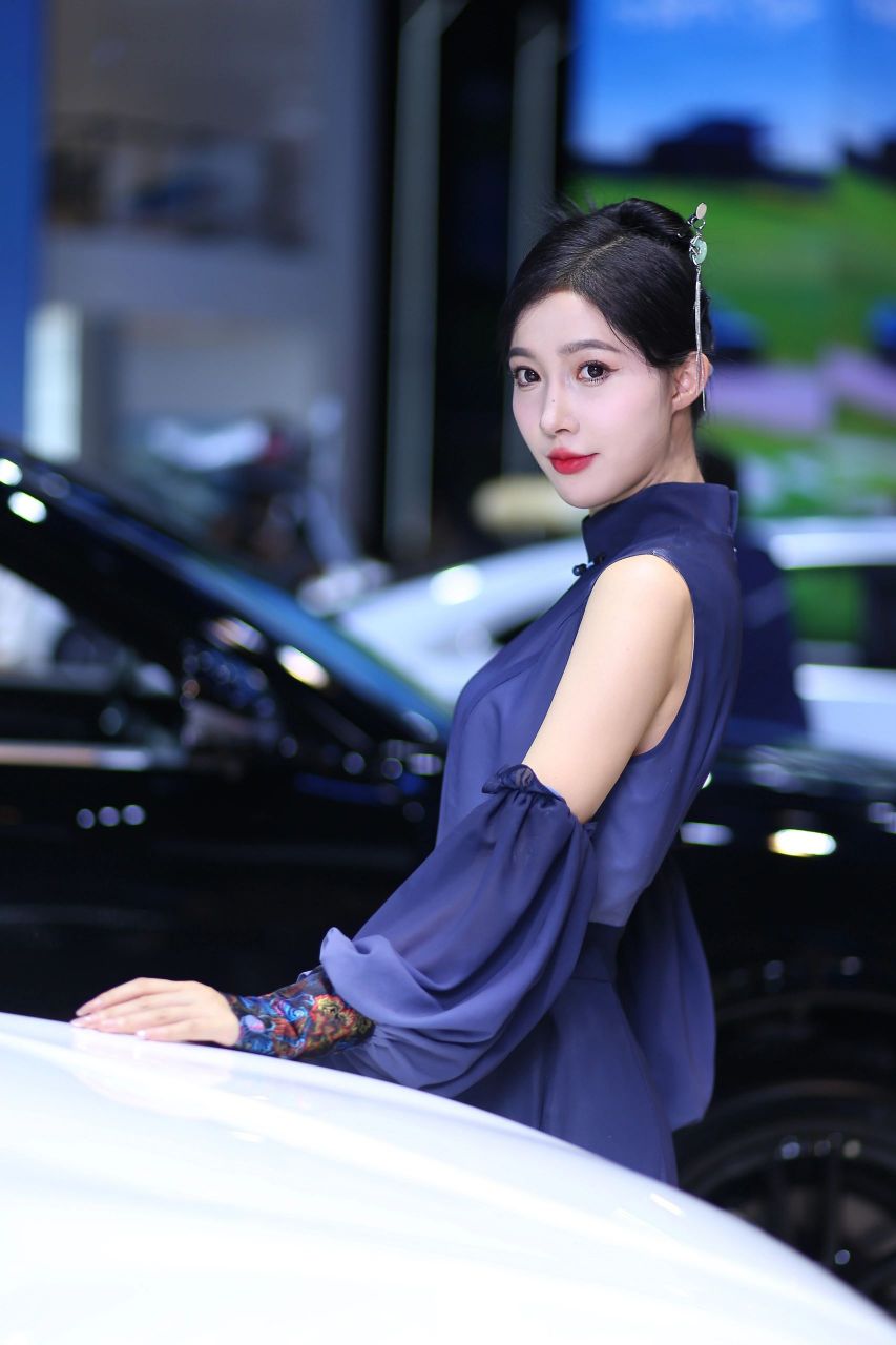 成都车展岚图 新中式太好看啦   #车模# #汽车摄影# #2023成都车展