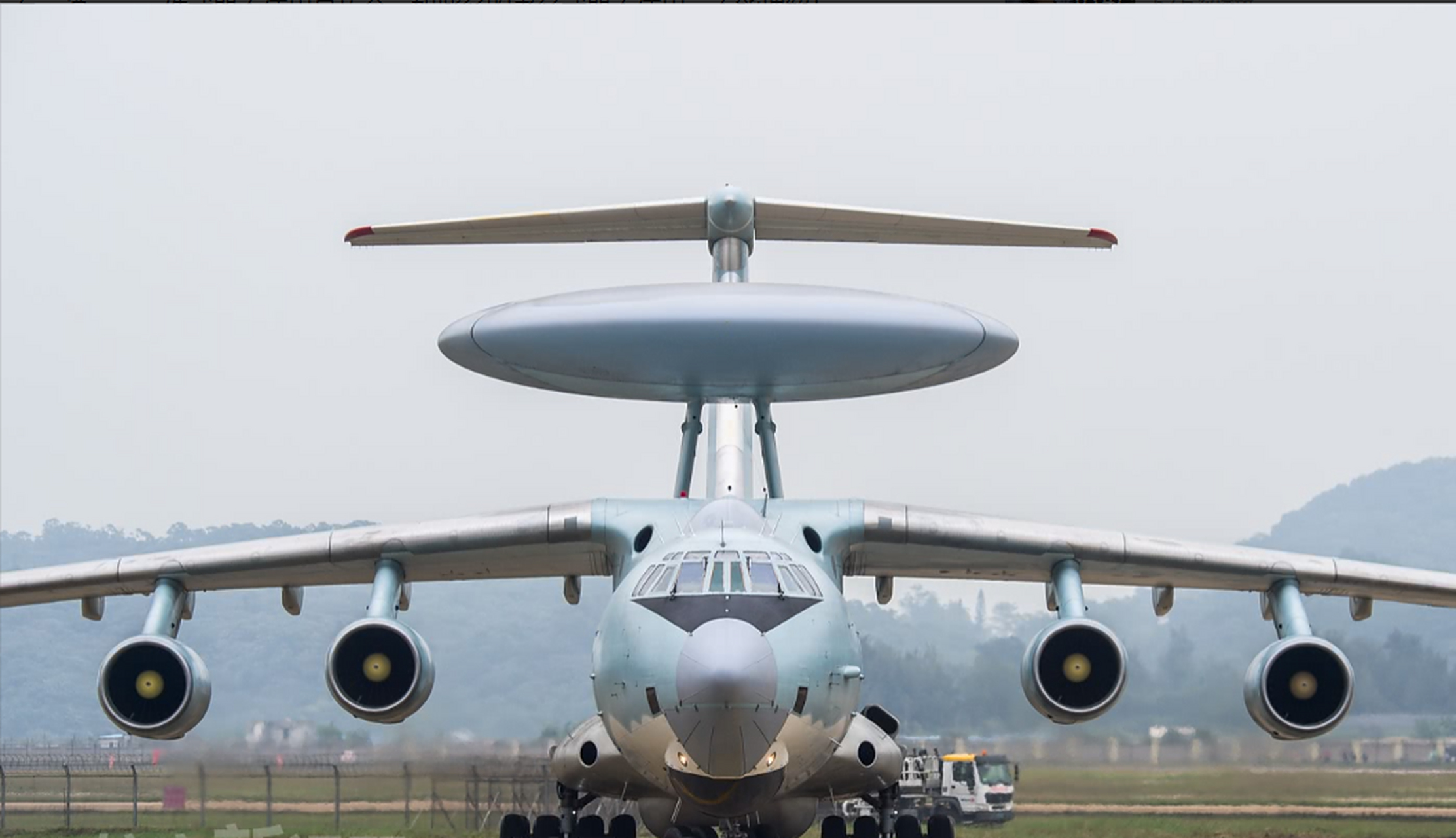 图160神奇白天鹅超音速重型轰炸机,为什么不用!