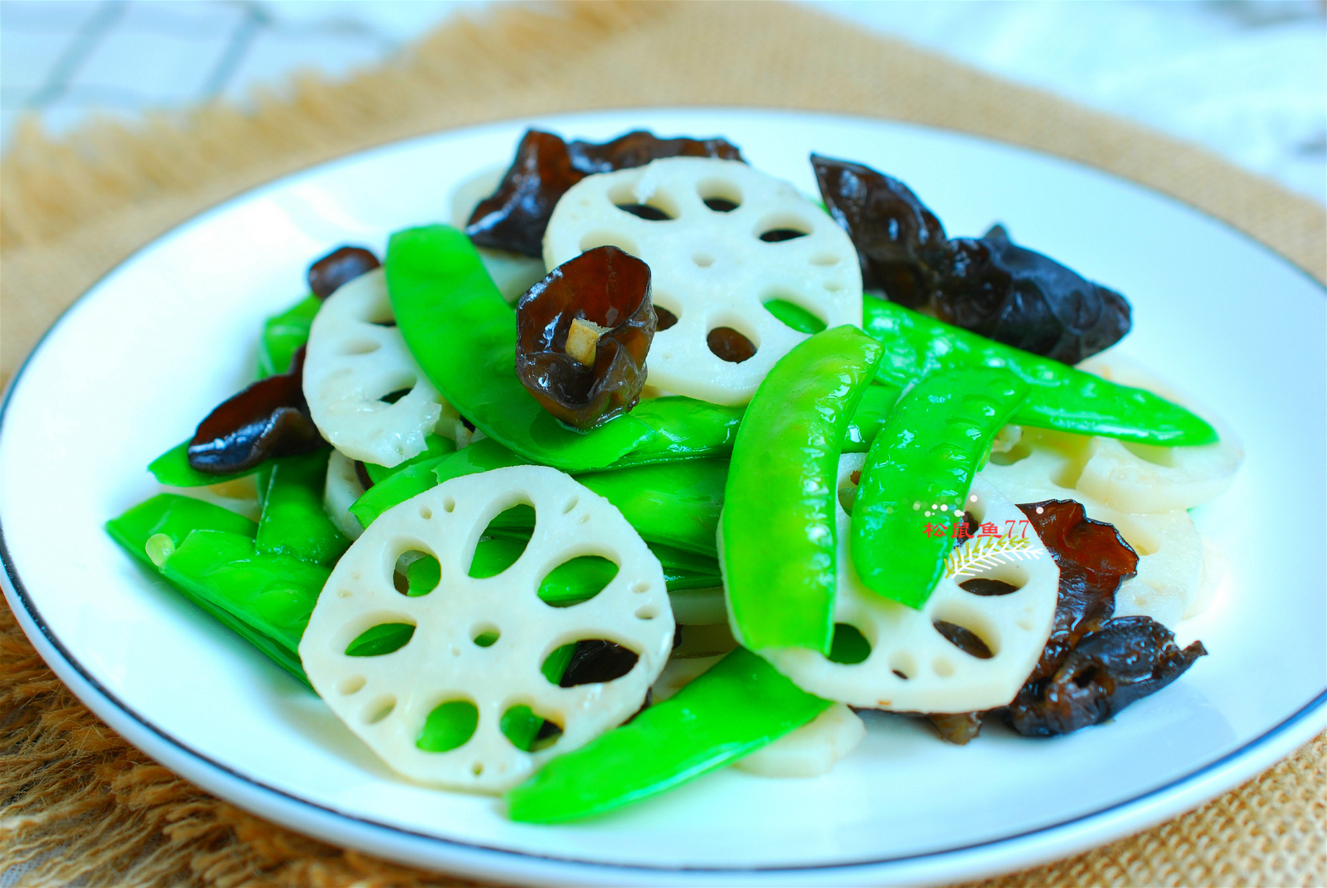 儿子说,这盘菜离远了看像几只大熊猫[笑哭]我好像也看到了.