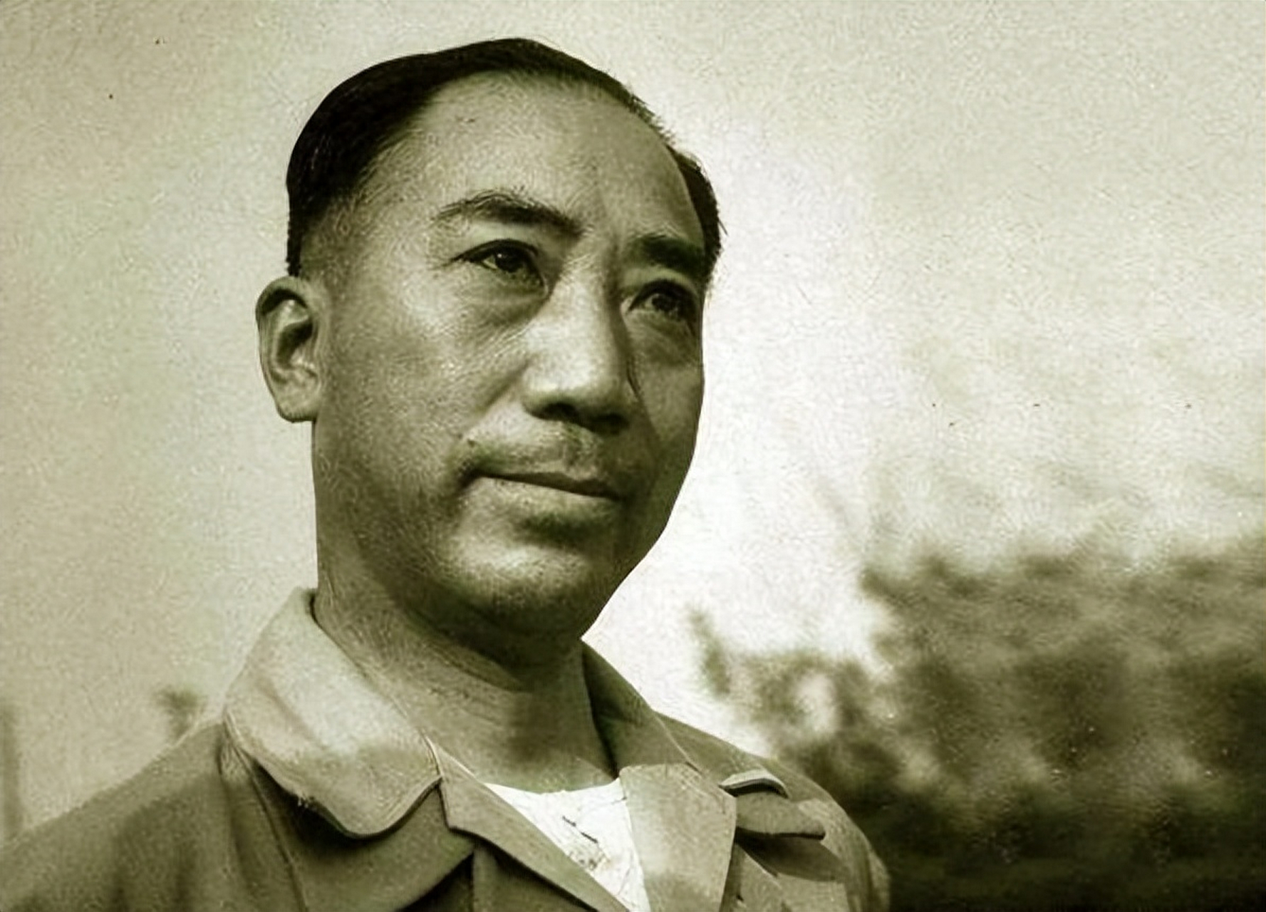 他,就是戴笠,从贫苦农村走上国民党政府的军统头目