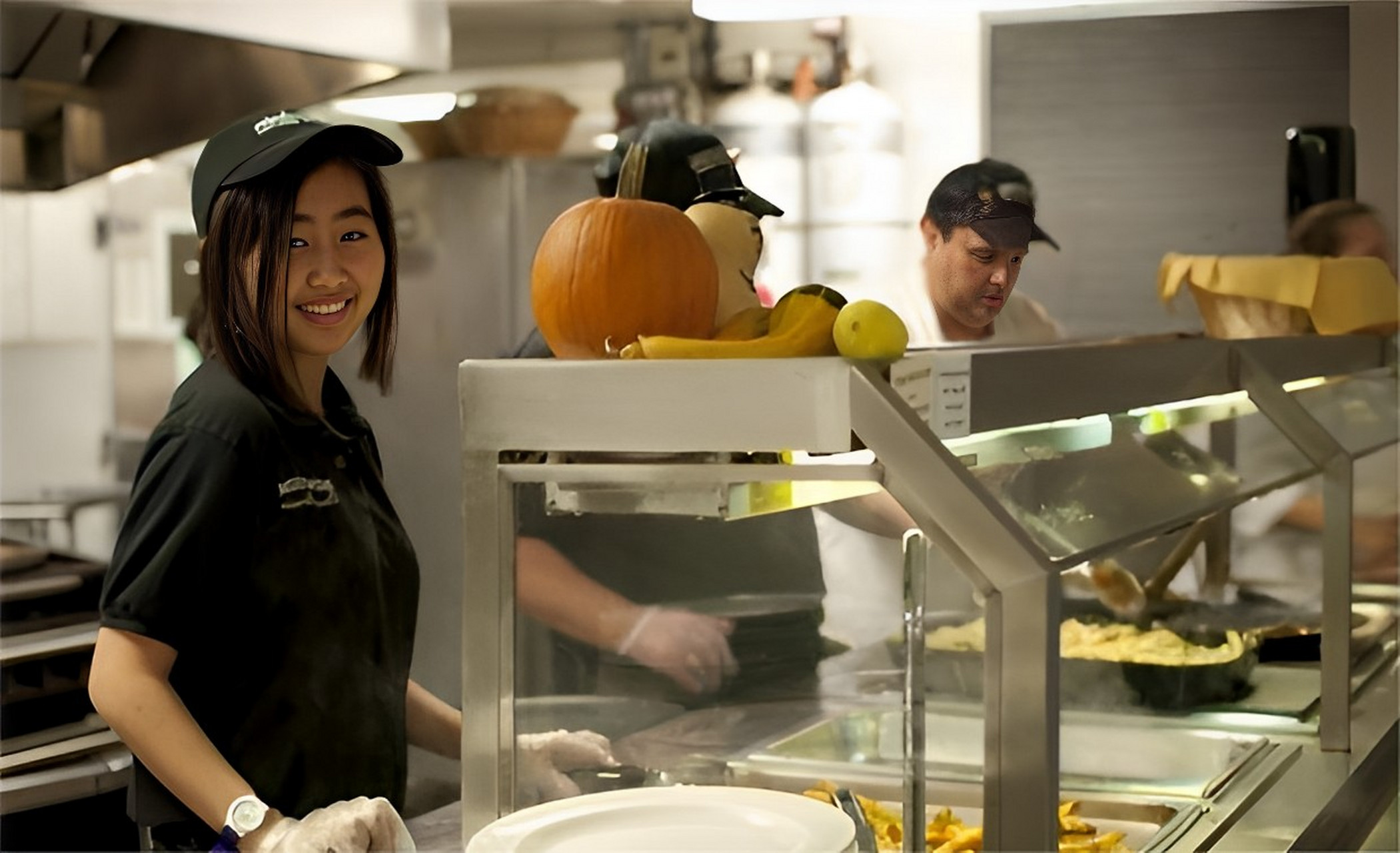 有一位在美国工作的网友,月收入只有4000美元左右!