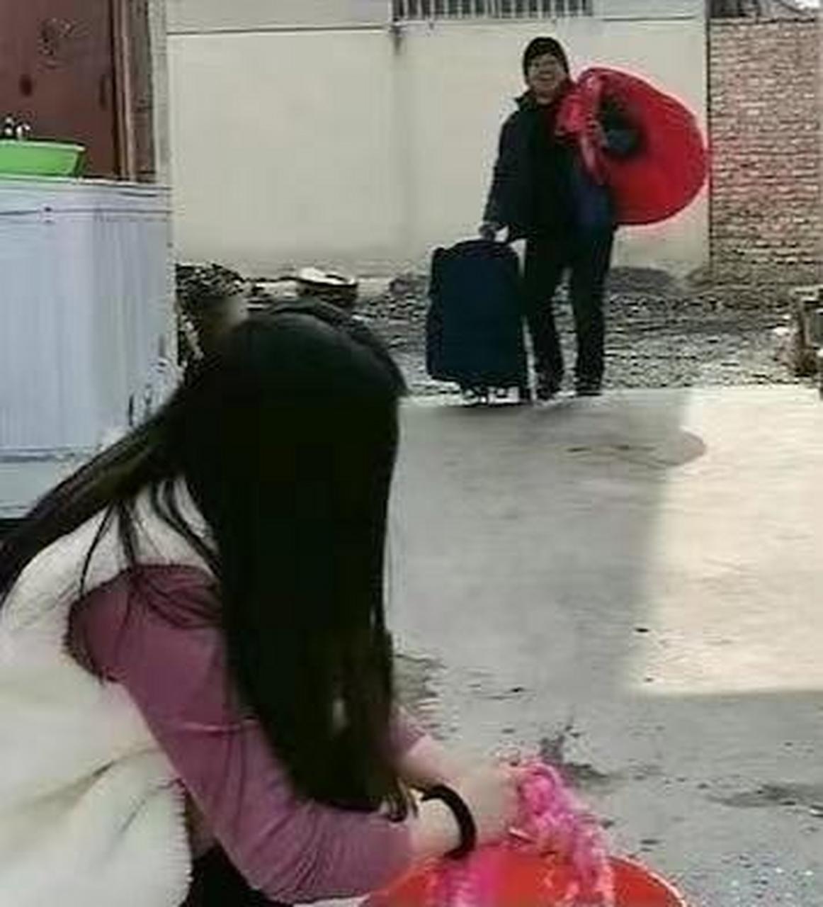 小别胜新婚,这滋味只有长期异地恋的人才懂[鄙视]