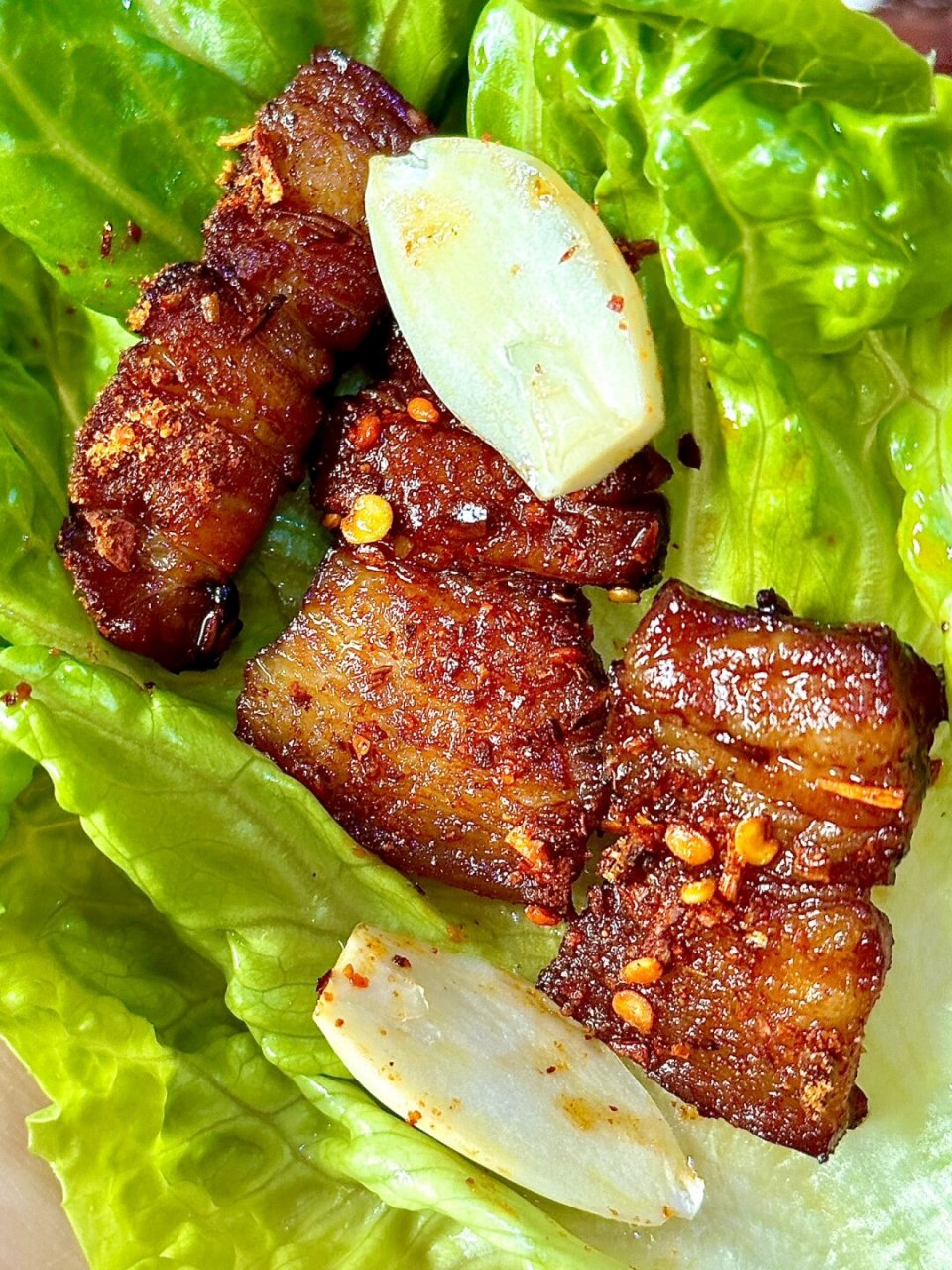 食材:五花肉  做法: 1.