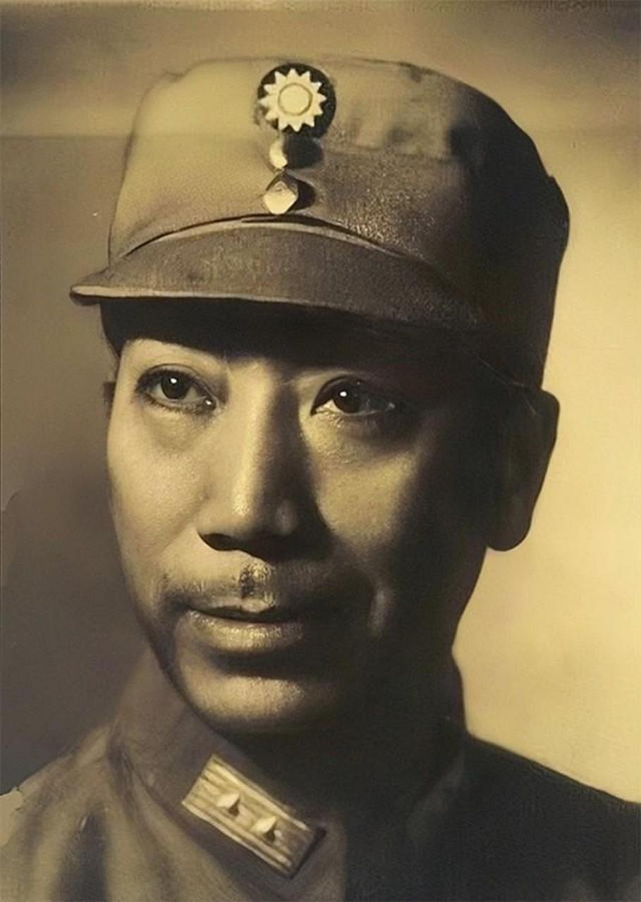 "  闻言,戴笠摸了摸下巴,在他的唇上啄了一下:"不错,真不错.