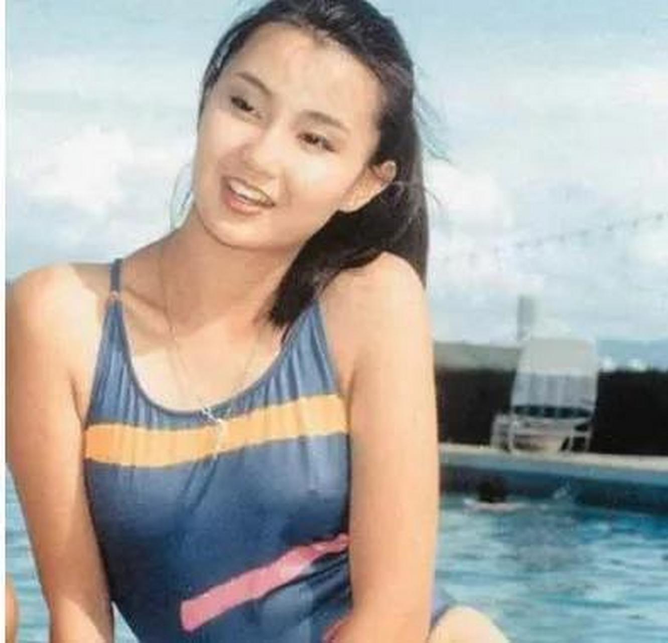 大美女张曼玉张曼玉年轻时真的好漂亮,身材丰腴,唯美多姿,美丽动人