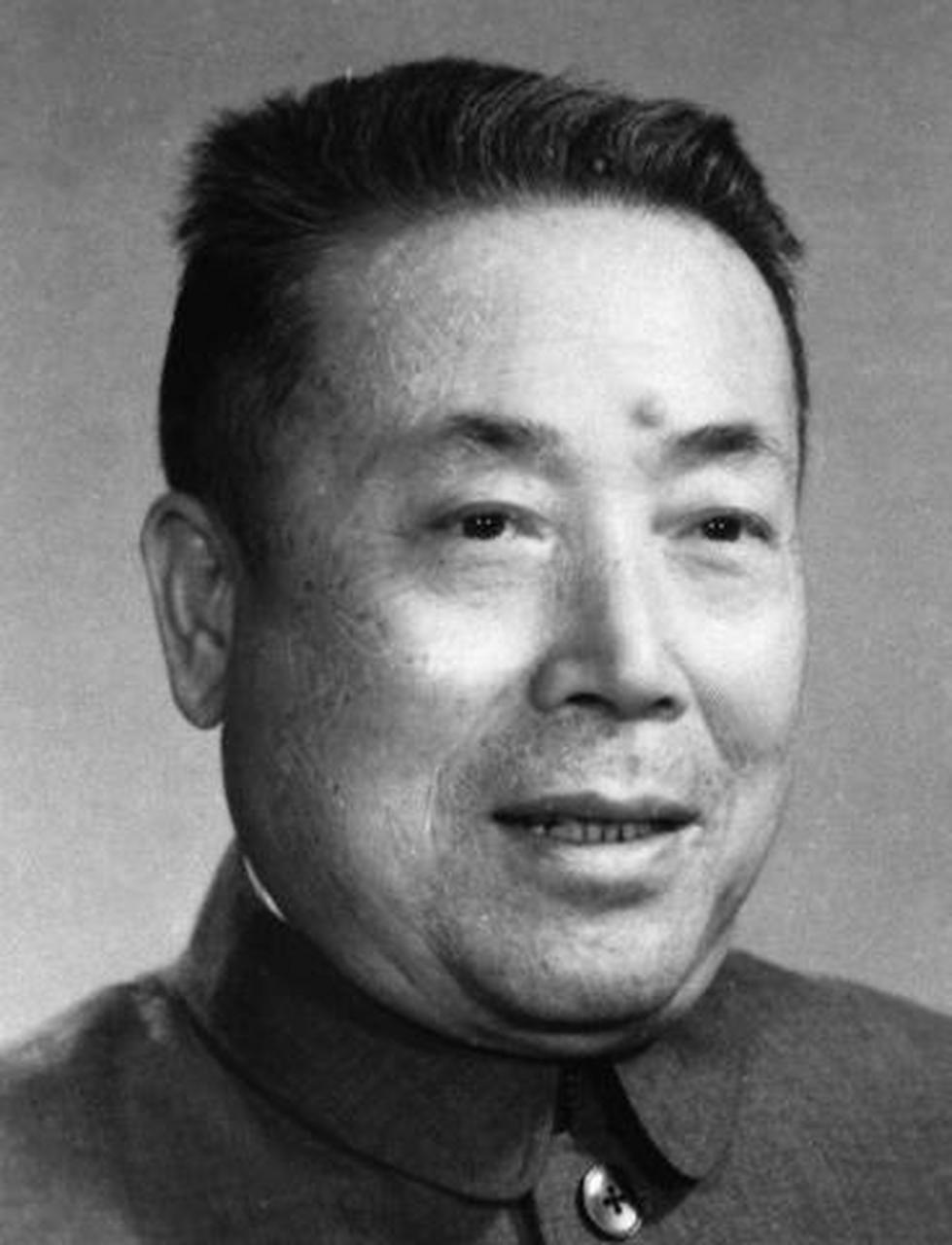 领动计划# 上世纪六七十年代,北京百货大楼售货员张秉贵,有两项十分