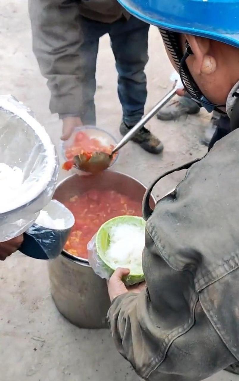 最心酸的农民工照片图片