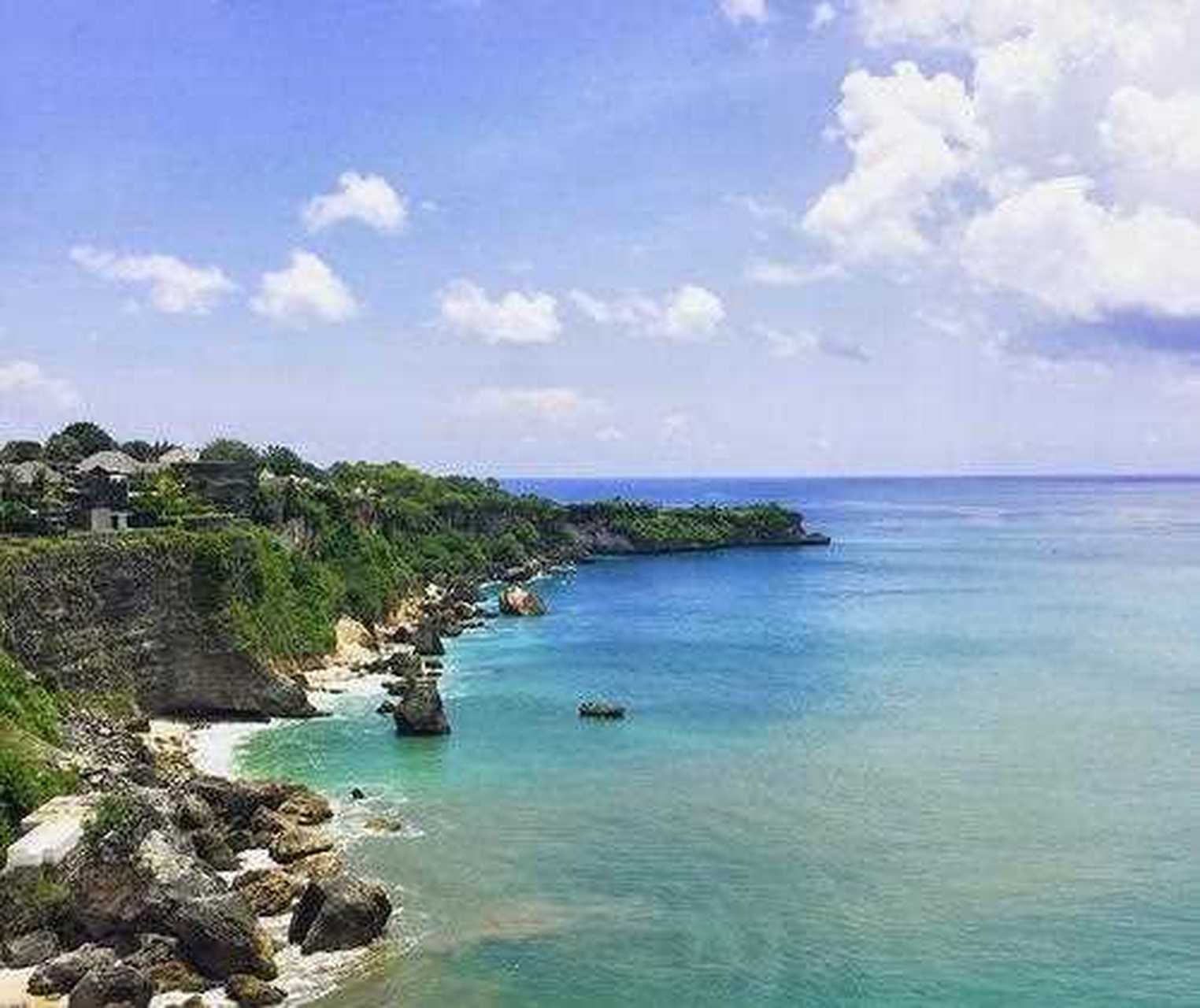 【带你环游世界之印尼库塔海滩】苏门答腊岛热带雨林幅员250万公顷,包