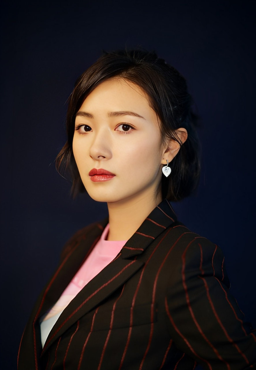 万茜属于女演员,据说女演员非常漂亮,乍一看并不惊艳,但越来越有趣!