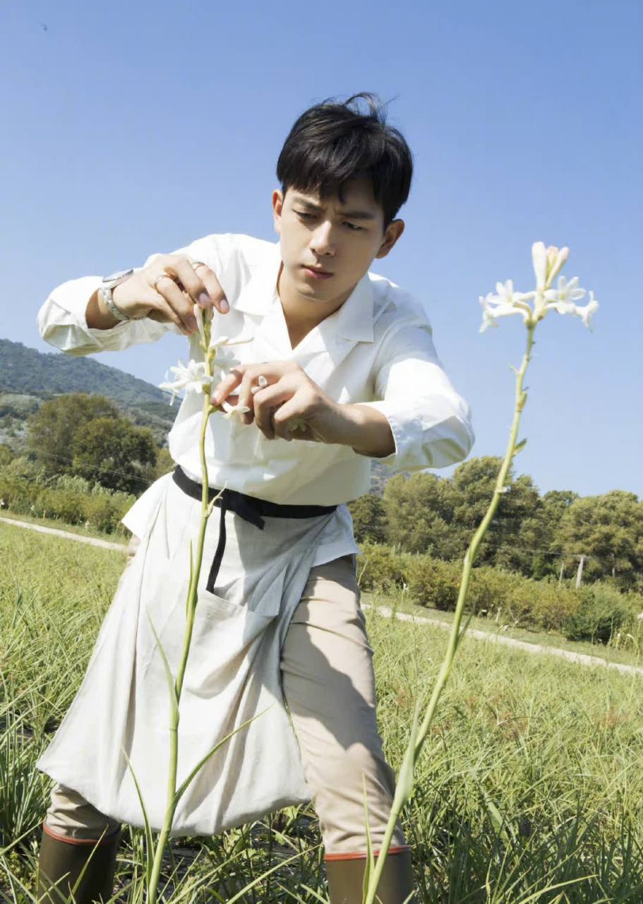 李仙#    好阳光好年轻!