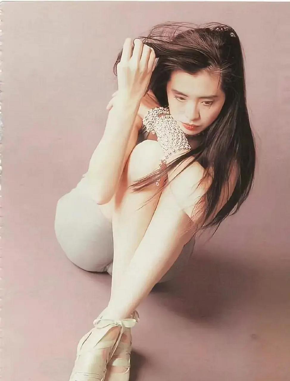 香港美女王祖贤,满满的年代感!