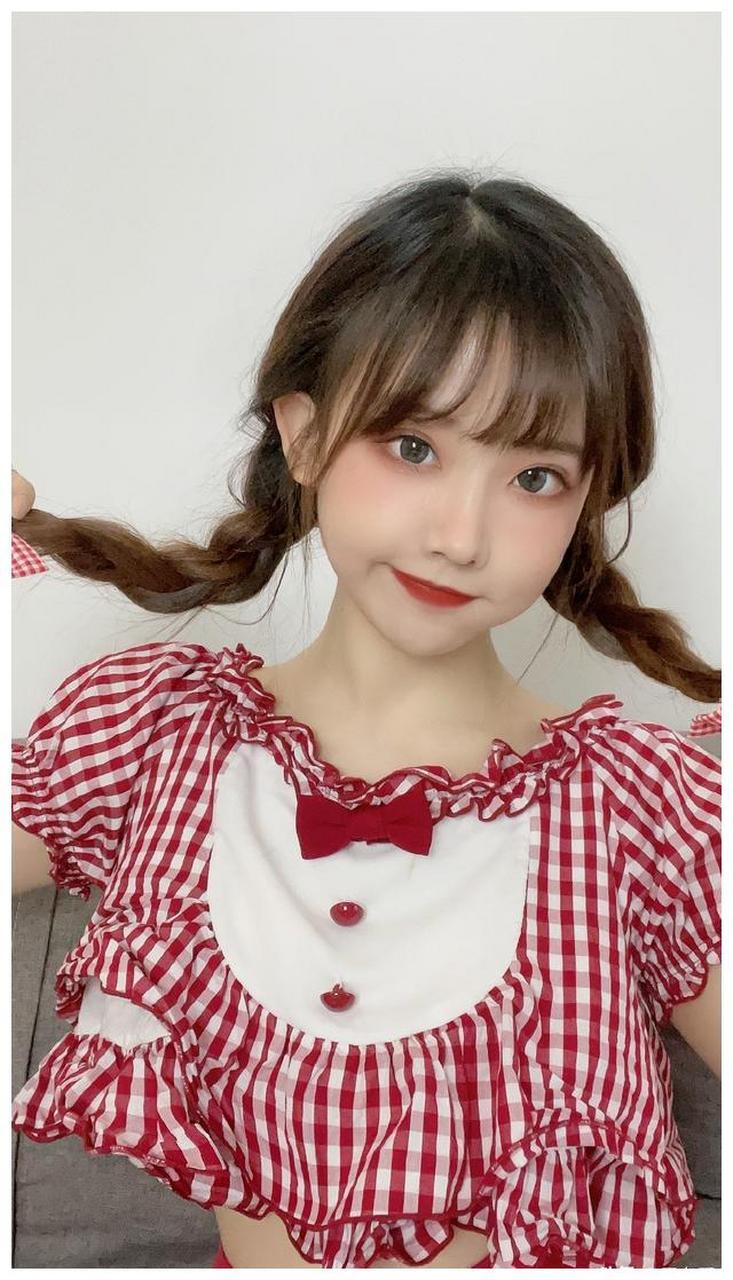 可爱美女歌手周雪柔迷人美照欣赏,好漂亮