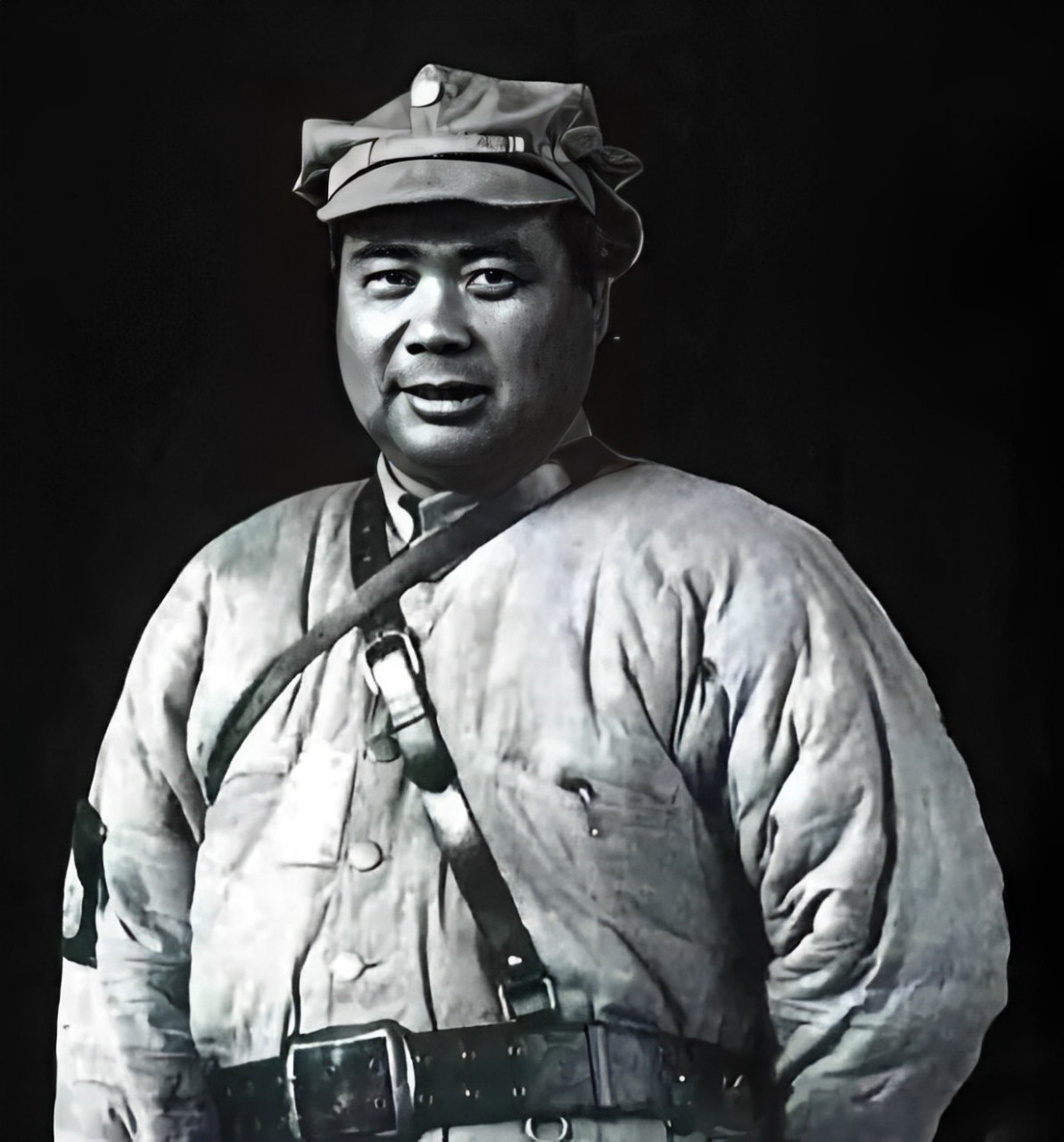 西北军将领冯玉祥善战勇猛,善于严格治军,他曾制定一条军令,要求全军