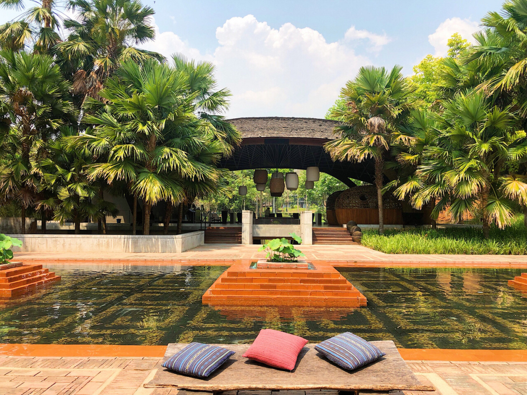 【泰国清迈酒店】清迈游廊高地度假村 英文名:veranda chiangmai the