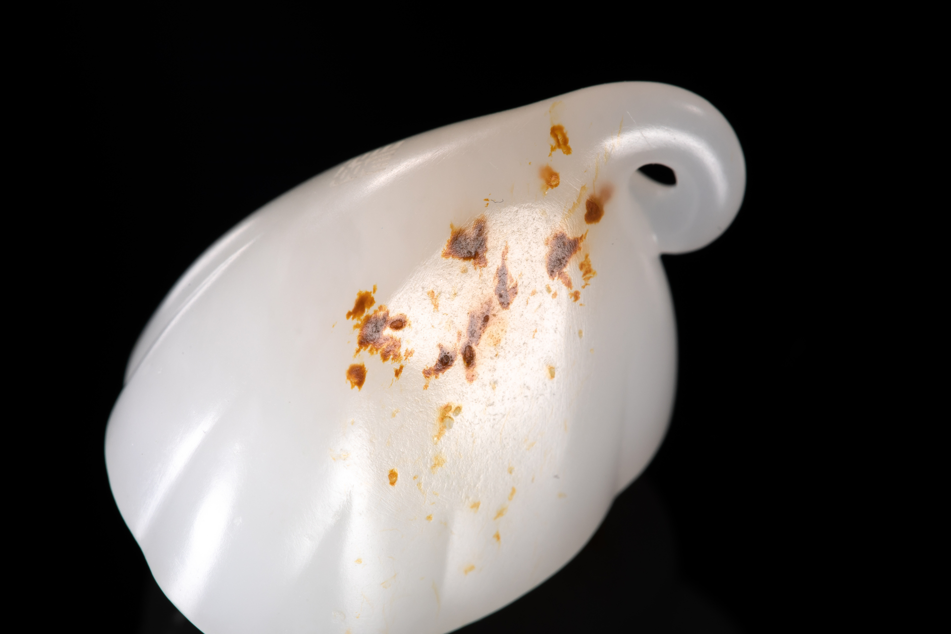 苏工玉雕名家 葛洪亲工 洒金皮籽料莲蓬手把挂件《喜事连连》丨璞玉雅