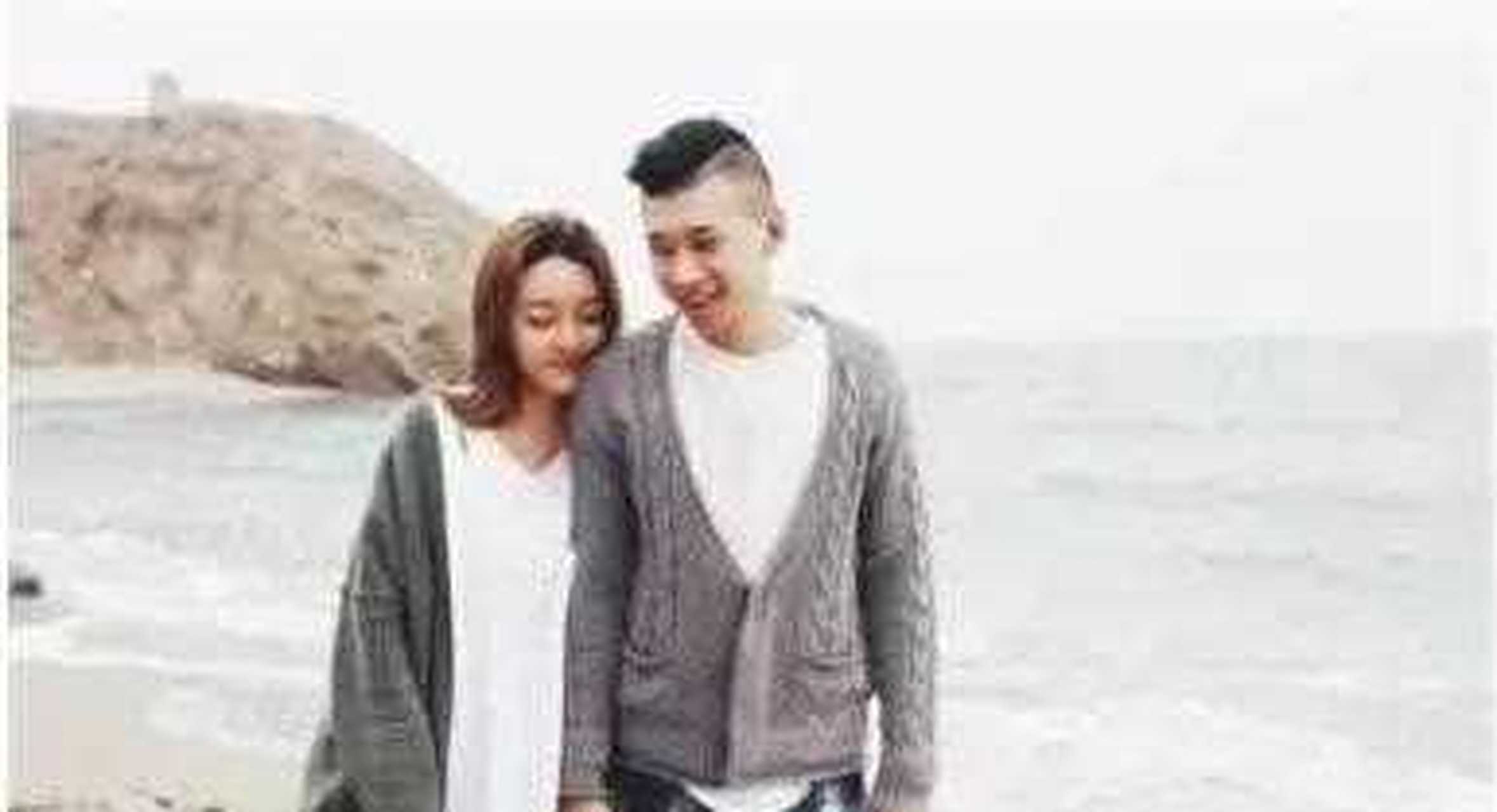 天佑崔阿扎大量情侣亲密照被曝光!哲佑洲冕李手文现实资产大曝光!